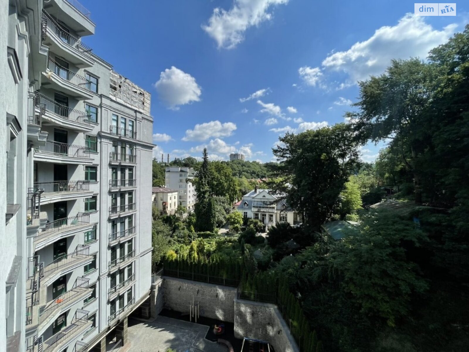 Продажа трехкомнатной квартиры в Львове, на ул. Кубанская, район Галицкий фото 1