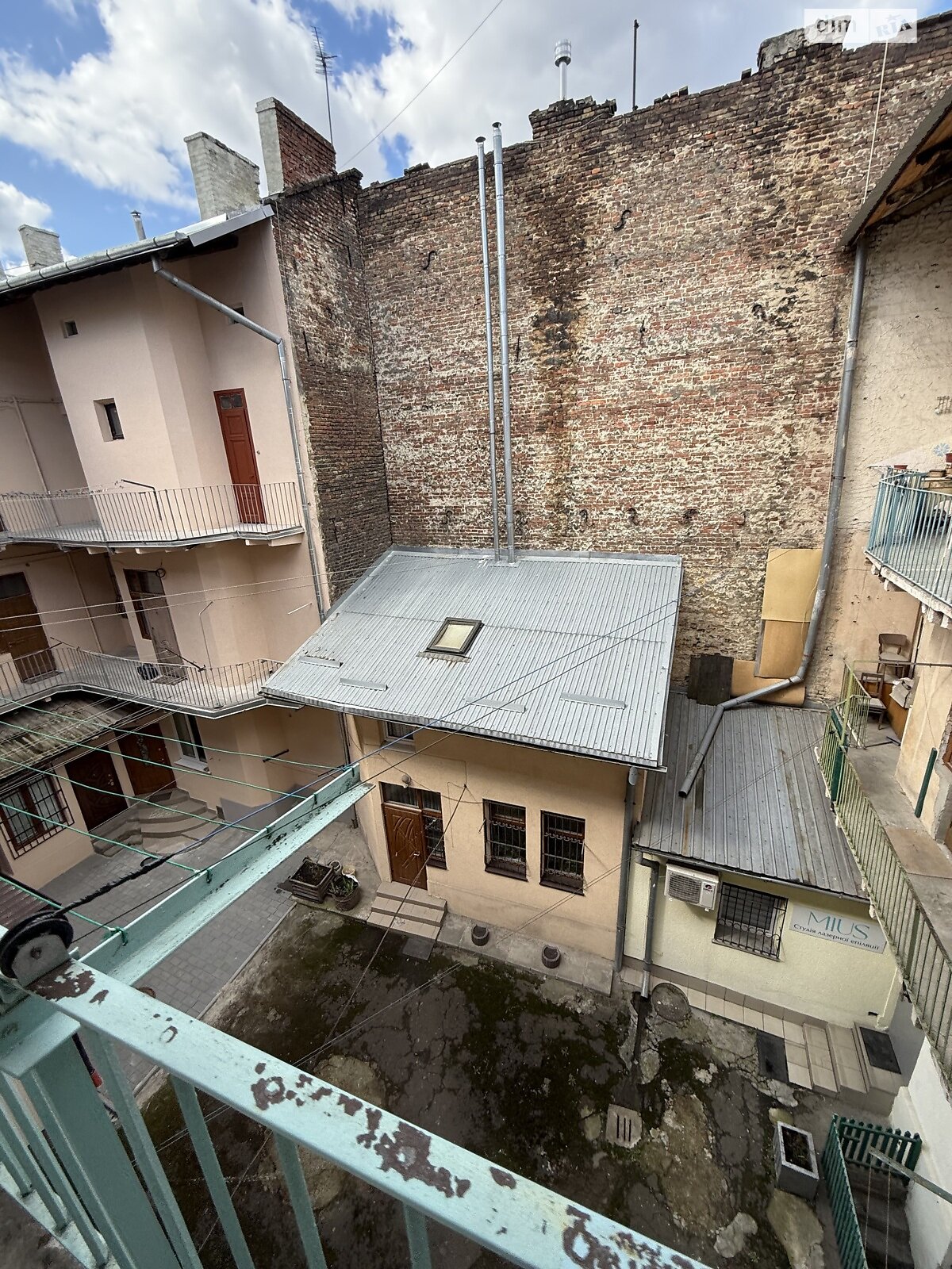 Продаж двокімнатної квартири в Львові, на вул. Куліша Пантелеймона 43, район Галицький фото 1 Продаж двокімнатної квартири в Львові, на вул. Куліша Пантелеймона 43, район Галицький фото 1