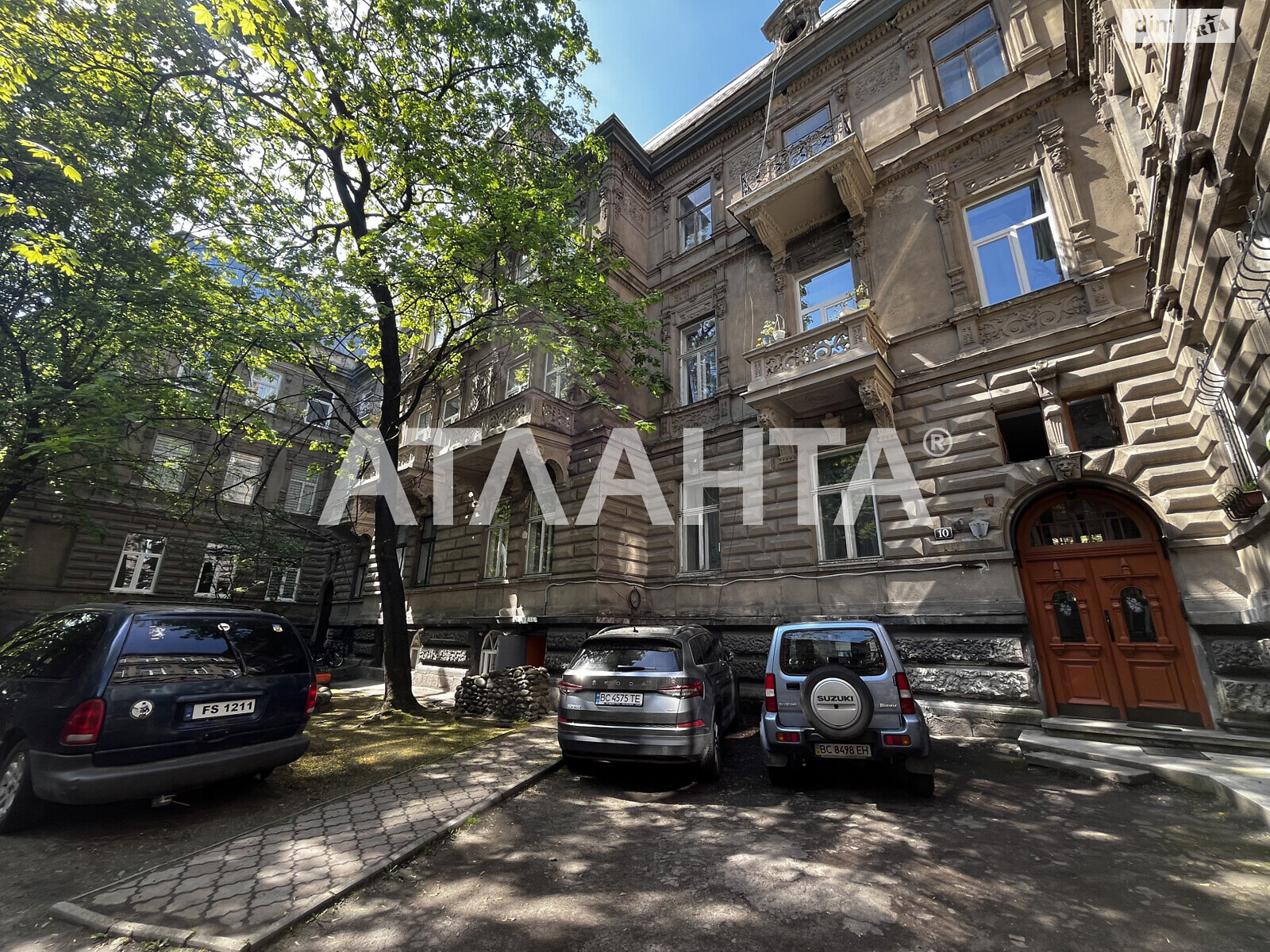 Продажа двухкомнатной квартиры в Львове, на ул. Лепкого Богдана, район Галицкий фото 1 Продажа двухкомнатной квартиры в Львове, на ул. Лепкого Богдана, район Галицкий фото 1