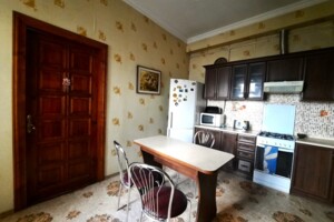 Продажа четырехкомнатной квартиры в Львове, на ул. Леси Украинки, район Галицкий фото 2