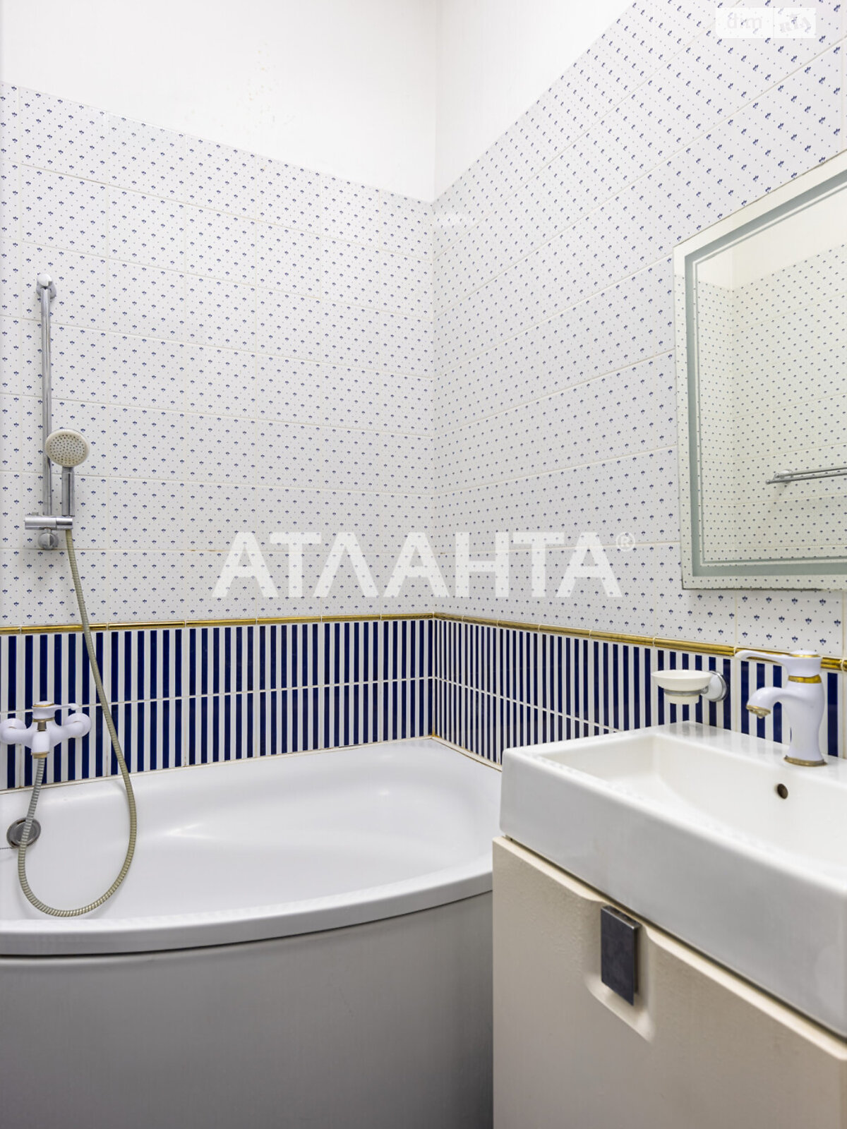 Продажа трехкомнатной квартиры в Львове, на ул. Огиенко Ивана, район Галицкий фото 1 Продажа трехкомнатной квартиры в Львове, на ул. Огиенко Ивана, район Галицкий фото 1