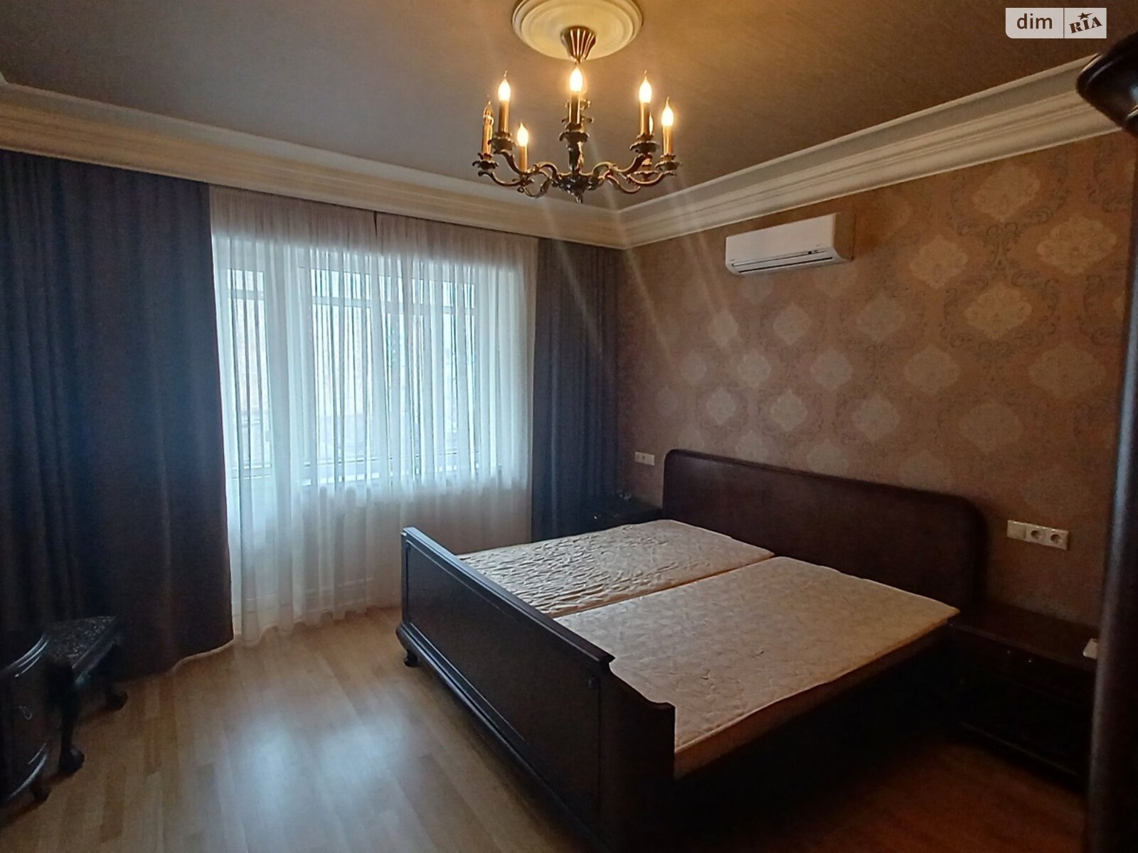 Продаж трикімнатної квартири в Львові, на вул. Римлянина, район Галицький фото 1 Продаж трикімнатної квартири в Львові, на вул. Римлянина, район Галицький фото 1