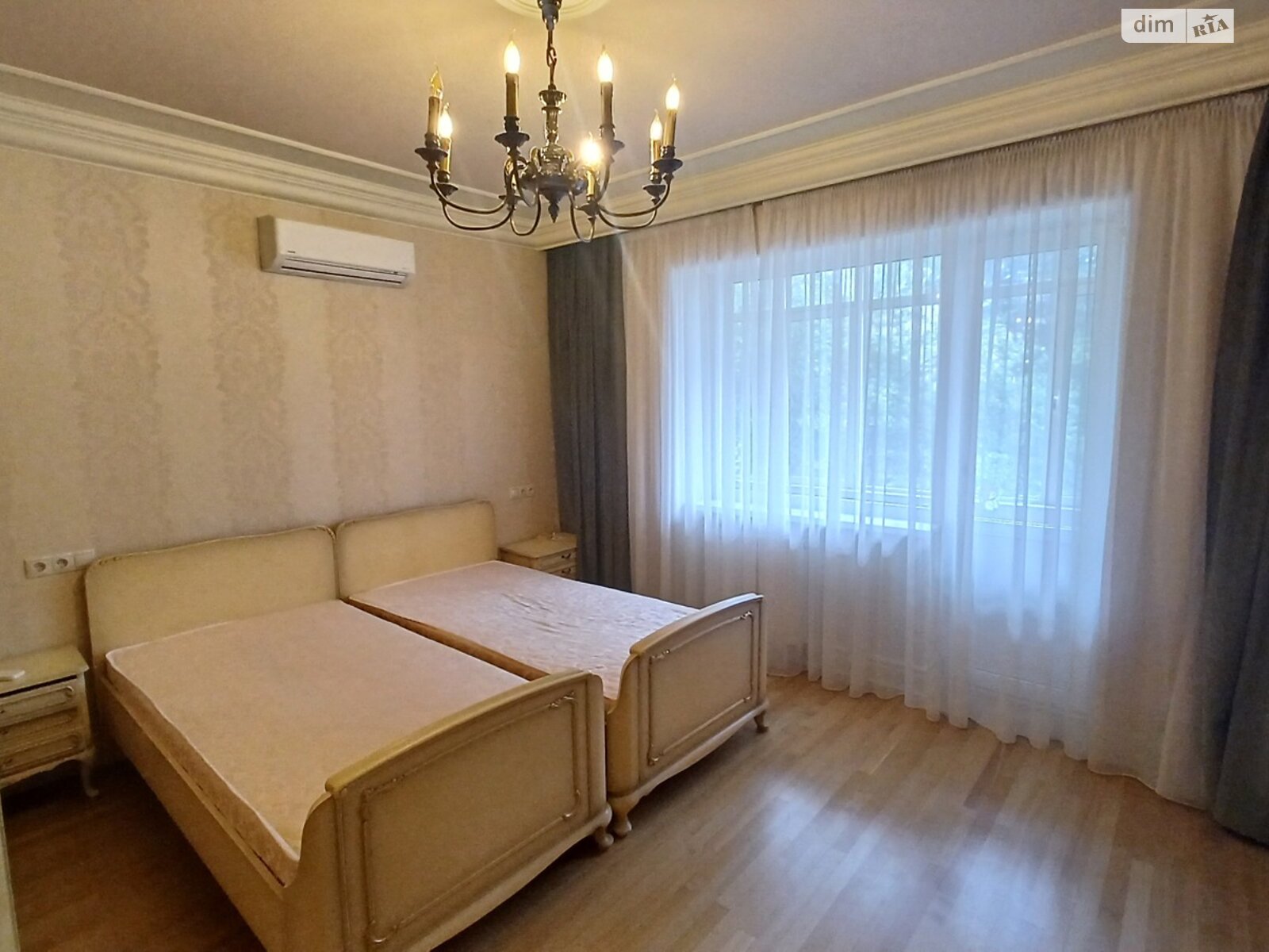 Продаж трикімнатної квартири в Львові, на вул. Римлянина, район Галицький фото 1 Продаж трикімнатної квартири в Львові, на вул. Римлянина, район Галицький фото 1