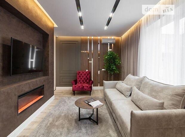 Продажа пятикомнатной квартиры в Львове, на ул. Стефаника 11, район Галицкий фото 1 Продажа пятикомнатной квартиры в Львове, на ул. Стефаника 11, район Галицкий фото 1