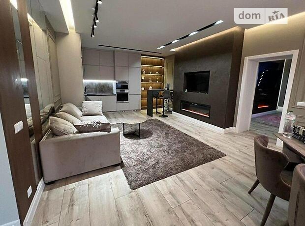 Продажа пятикомнатной квартиры в Львове, на ул. Стефаника 11, район Галицкий фото 1 Продажа пятикомнатной квартиры в Львове, на ул. Стефаника 11, район Галицкий фото 1