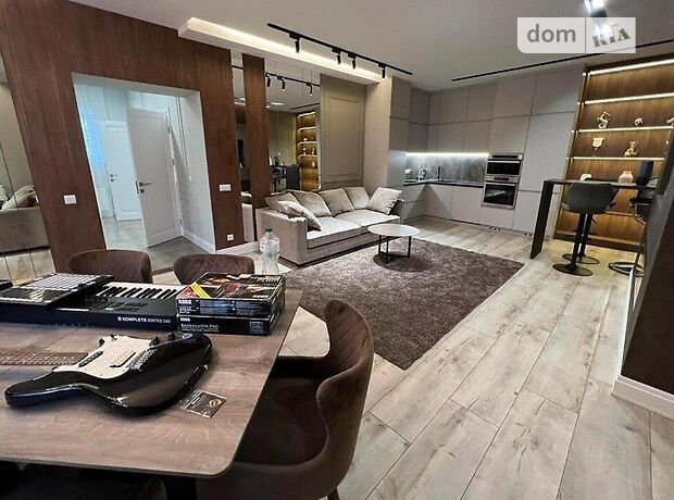 Продажа пятикомнатной квартиры в Львове, на ул. Стефаника 11, район Галицкий фото 1 Продажа пятикомнатной квартиры в Львове, на ул. Стефаника 11, район Галицкий фото 1