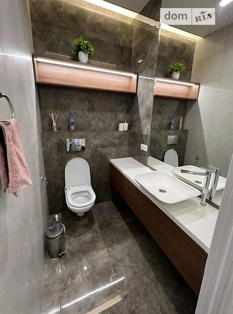 Продажа пятикомнатной квартиры в Львове, на ул. Стефаника 11, район Галицкий фото 1 Продажа пятикомнатной квартиры в Львове, на ул. Стефаника 11, район Галицкий фото 1