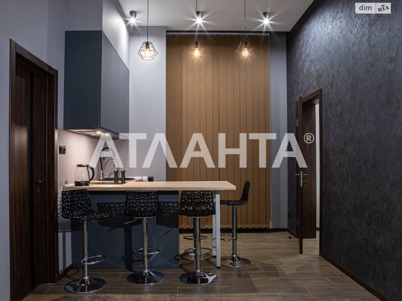 Продажа двухкомнатной квартиры в Львове, на ул. Хмельницкого Богдана, район Галицкий фото 1 Продажа двухкомнатной квартиры в Львове, на ул. Хмельницкого Богдана, район Галицкий фото 1