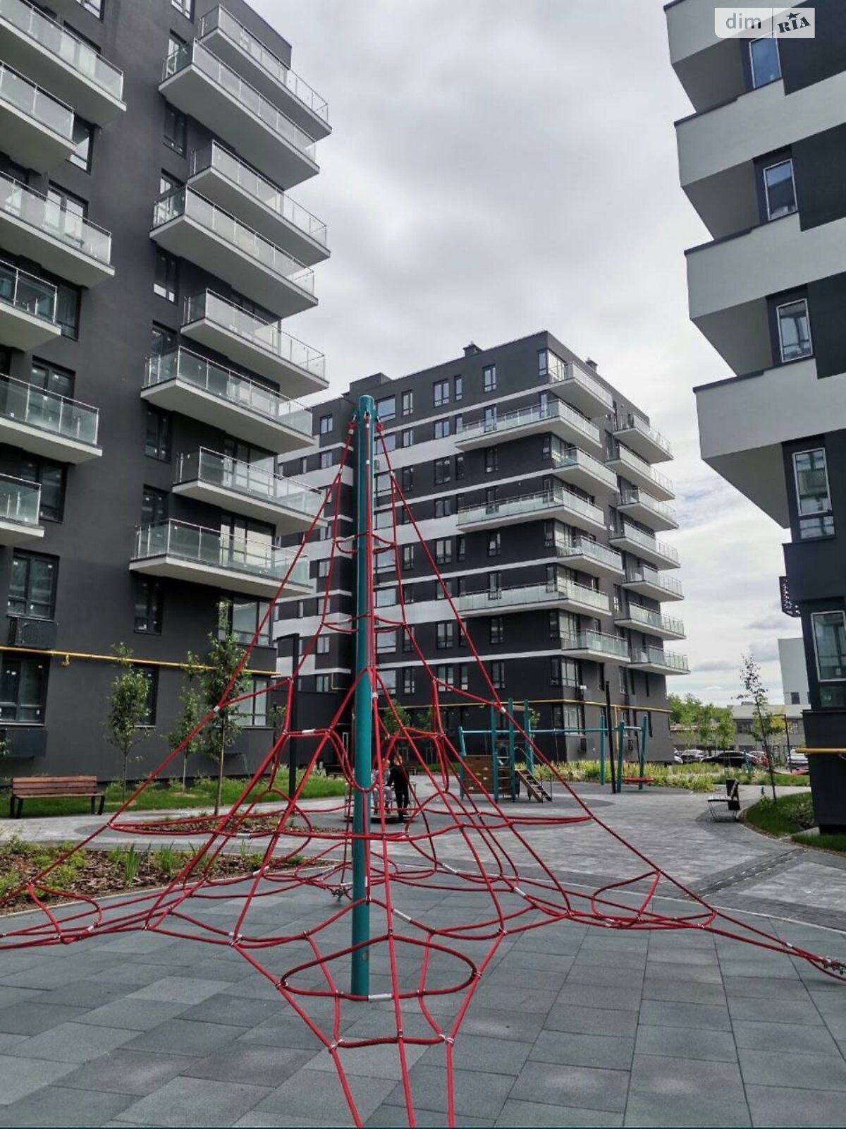 Продажа трехкомнатной квартиры в Львове, на ул. Топольная 4Б, район Голоско фото 1 Продажа трехкомнатной квартиры в Львове, на ул. Топольная 4Б, район Голоско фото 1