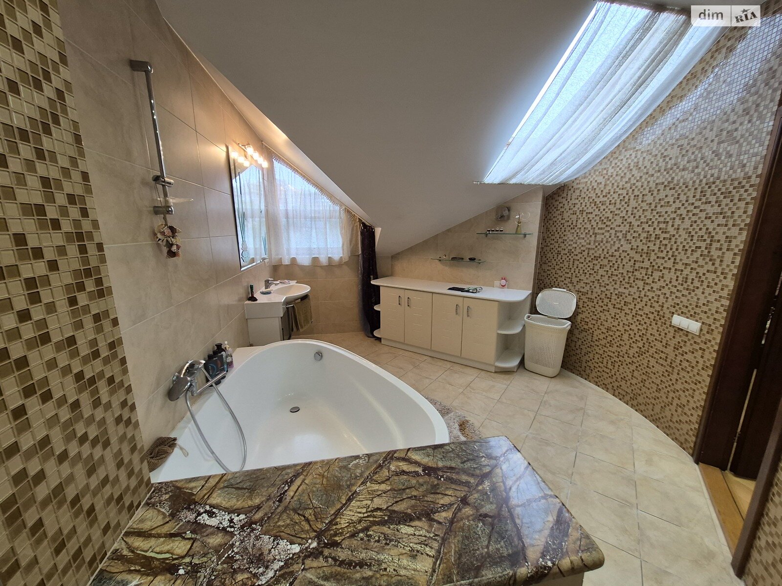 Продаж трикімнатної квартири в Львові, на вул. Замарстинівська 240, район Голоско фото 1 Продаж трикімнатної квартири в Львові, на вул. Замарстинівська 240, район Голоско фото 1