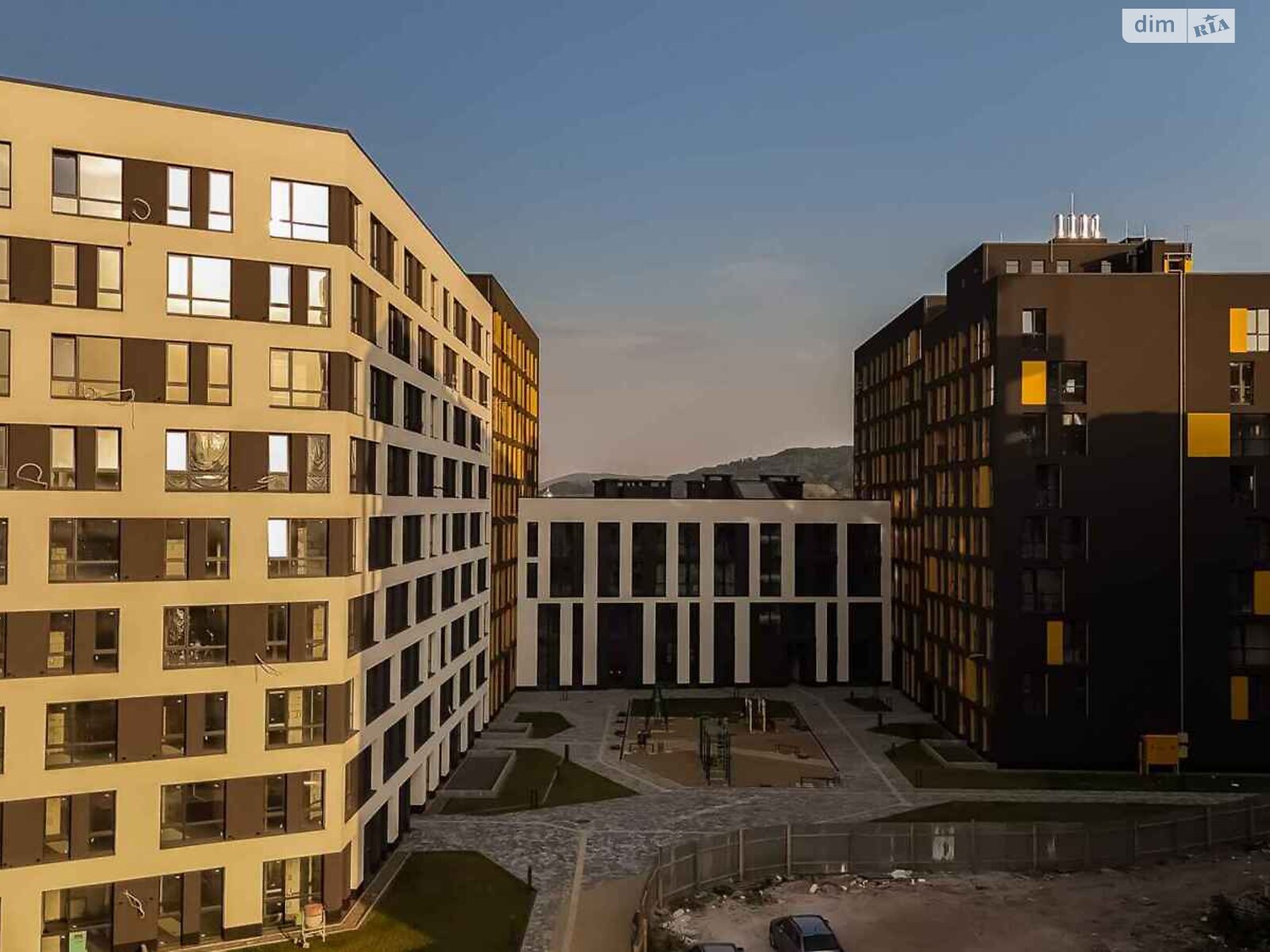 Продаж двокімнатної квартири в Львові, на вул. Хмельницького Богдана 207Г, фото 1 Продаж двокімнатної квартири в Львові, на вул. Хмельницького Богдана 207Г, фото 1