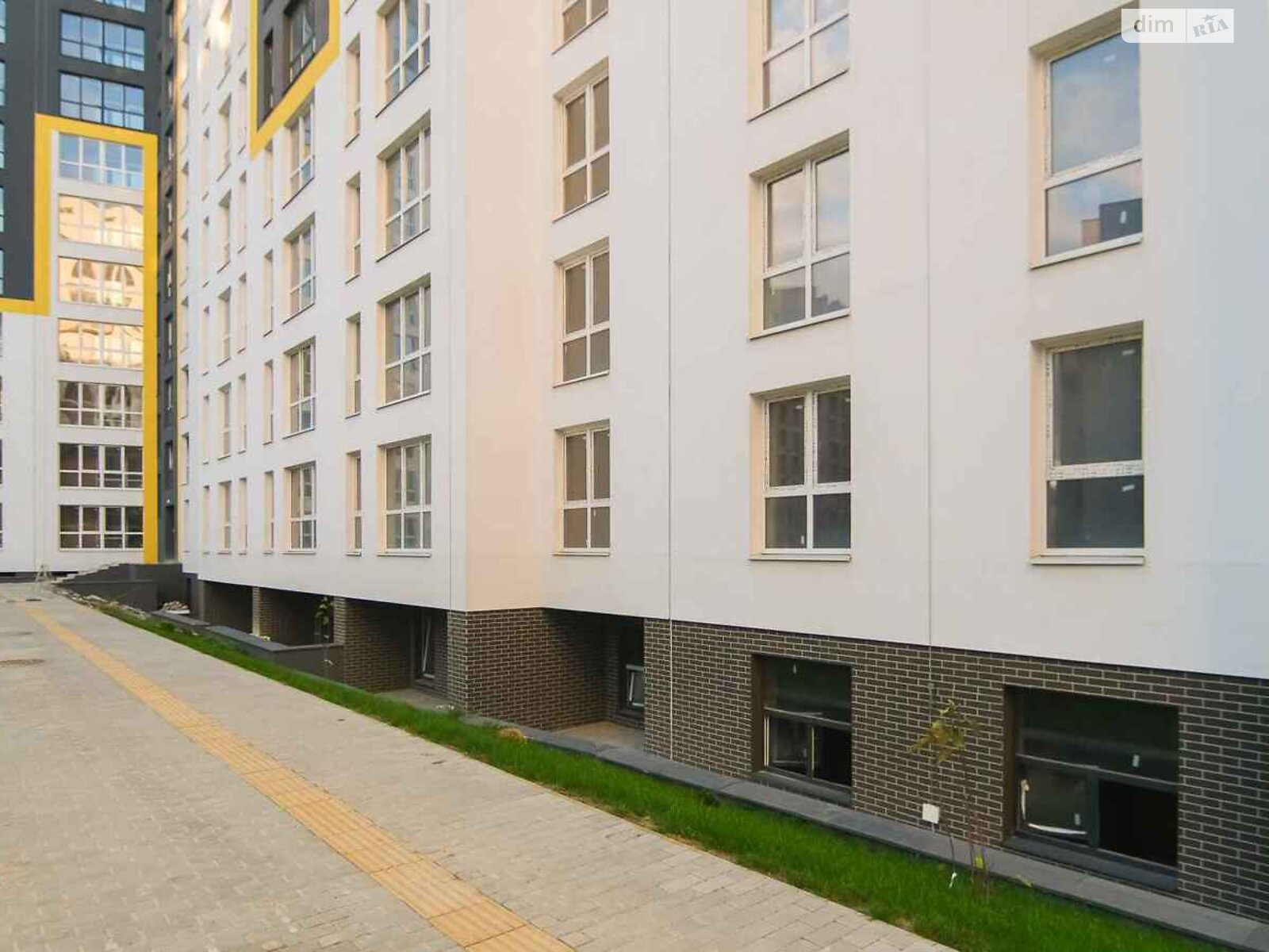 Продаж однокімнатної квартири в Львові, на вул. Залізнична 9Л, район Привокзальна фото 1 Продаж однокімнатної квартири в Львові, на вул. Залізнична 9Л, район Привокзальна фото 1