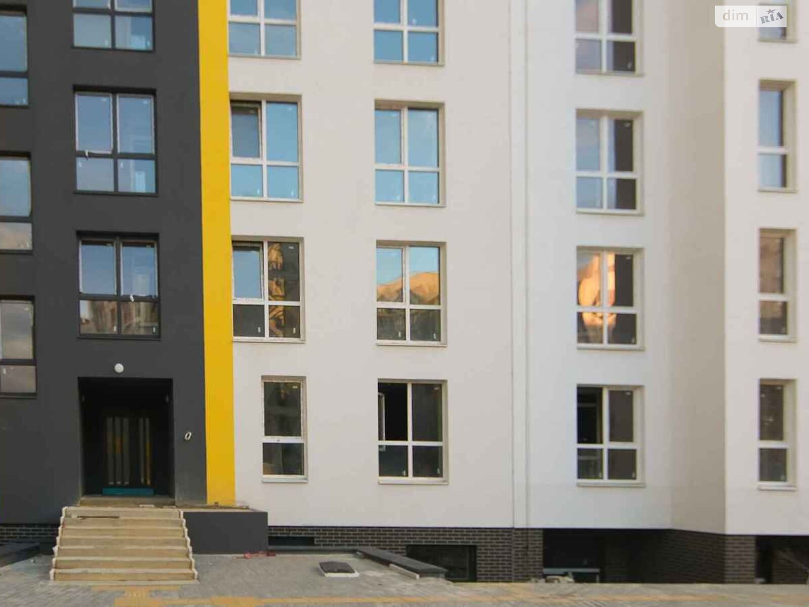 Продаж однокімнатної квартири в Львові, на вул. Залізнична 9Л, район Привокзальна фото 1 Продаж однокімнатної квартири в Львові, на вул. Залізнична 9Л, район Привокзальна фото 1