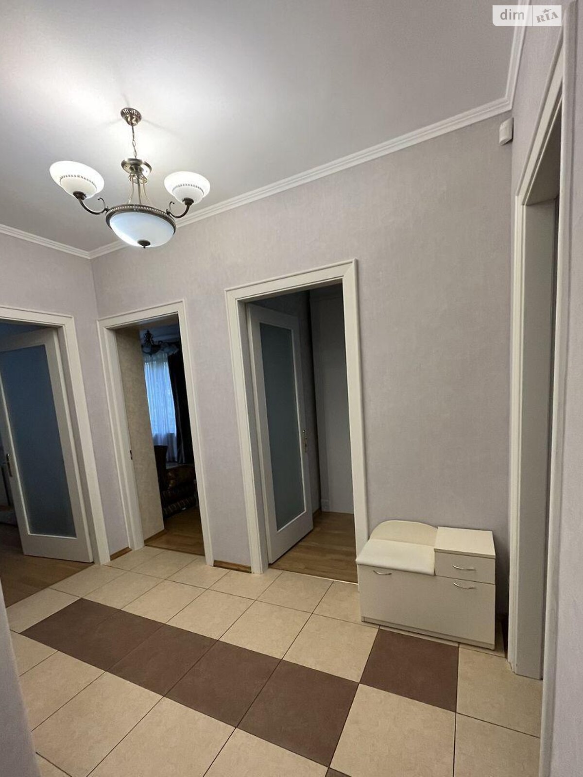 Продажа трехкомнатной квартиры в Львове, на ул. Захариевича 2, район Кастёловка фото 1 Продажа трехкомнатной квартиры в Львове, на ул. Захариевича 2, район Кастёловка фото 1