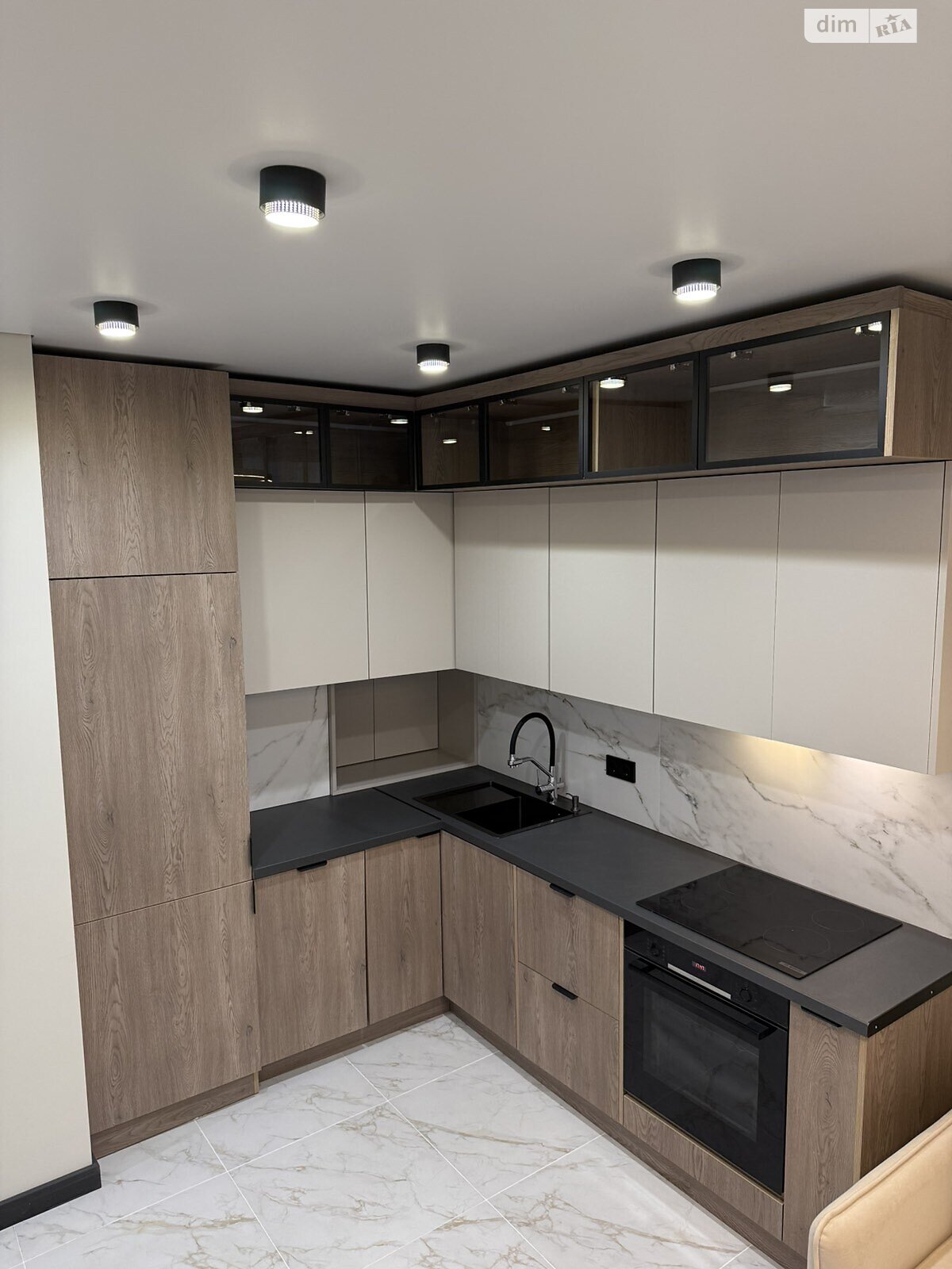 Продаж однокімнатної квартири в Львові, на вул. Хмельницького Богдана 116, район Кайзервальд фото 1 Продаж однокімнатної квартири в Львові, на вул. Хмельницького Богдана 116, район Кайзервальд фото 1