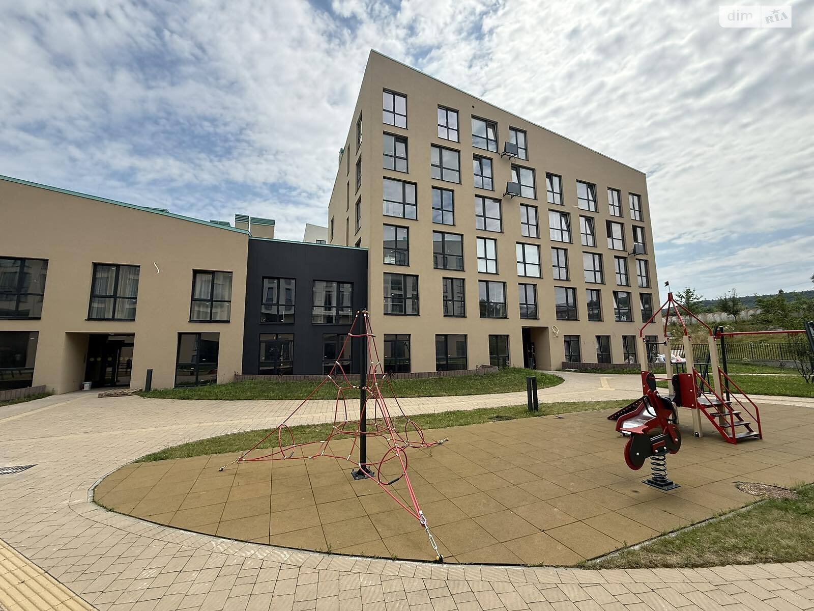 Продаж однокімнатної квартири в Львові, на вул. Хмельницького Богдана 116, район Кайзервальд фото 1 Продаж однокімнатної квартири в Львові, на вул. Хмельницького Богдана 116, район Кайзервальд фото 1