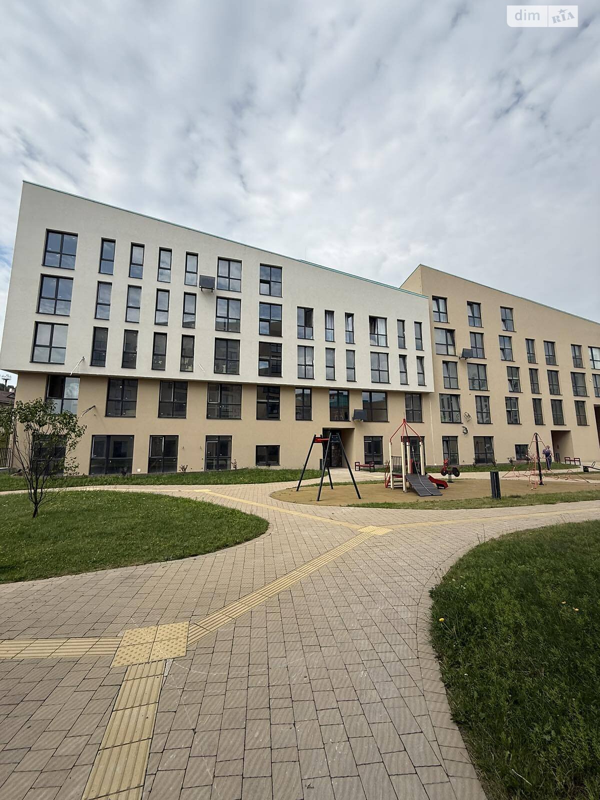 Продаж однокімнатної квартири в Львові, на вул. Хмельницького Богдана 116, район Кайзервальд фото 1 Продаж однокімнатної квартири в Львові, на вул. Хмельницького Богдана 116, район Кайзервальд фото 1