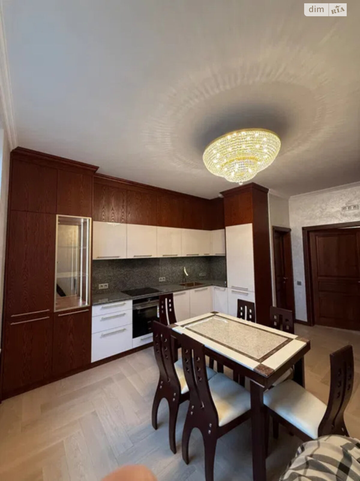 Продажа четырехкомнатной квартиры в Львове, на ул. Хмельницкого Богдана 220, район Кайзервальд фото 1