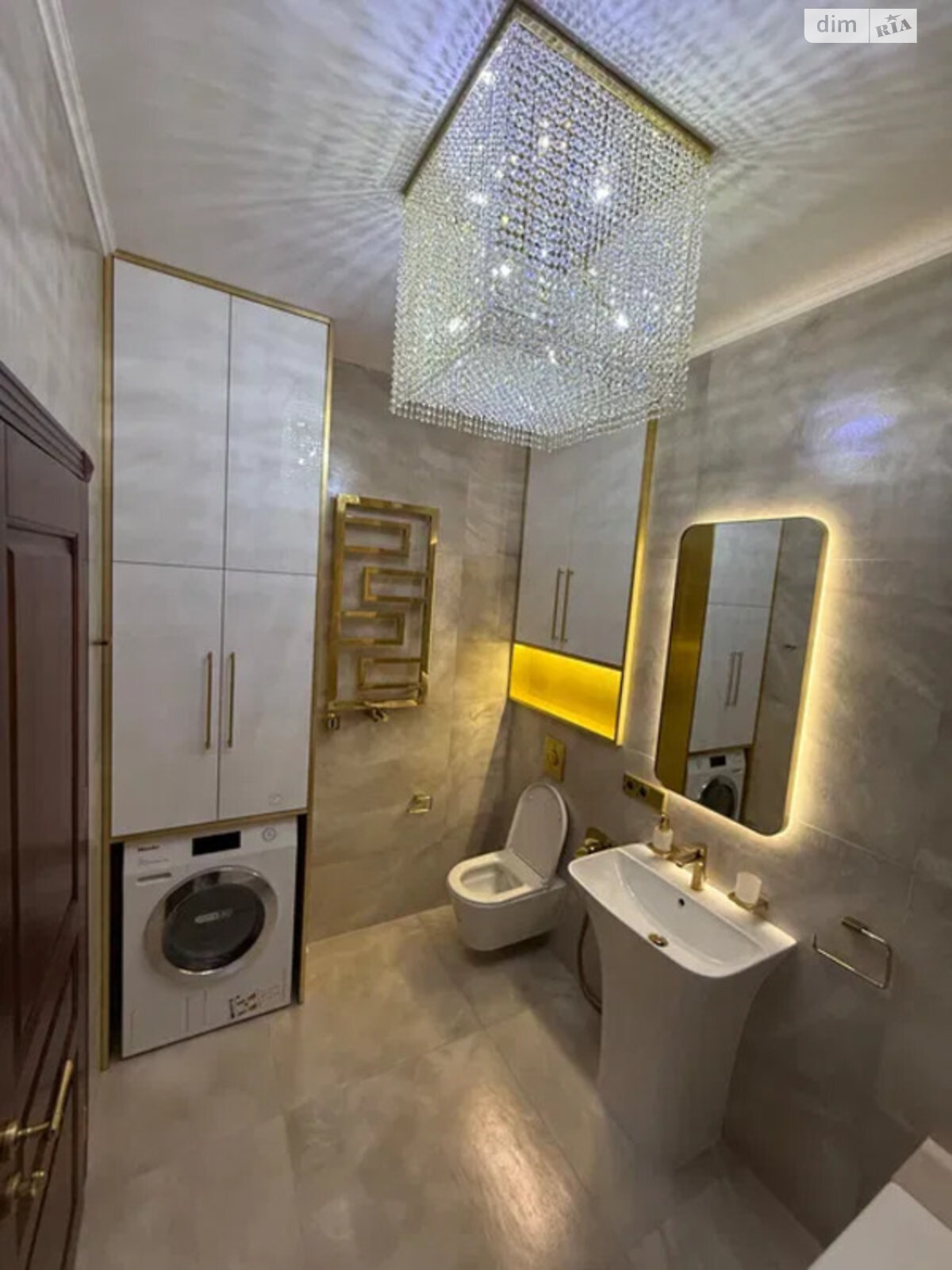 Продажа четырехкомнатной квартиры в Львове, на ул. Хмельницкого Богдана 220, район Кайзервальд фото 1