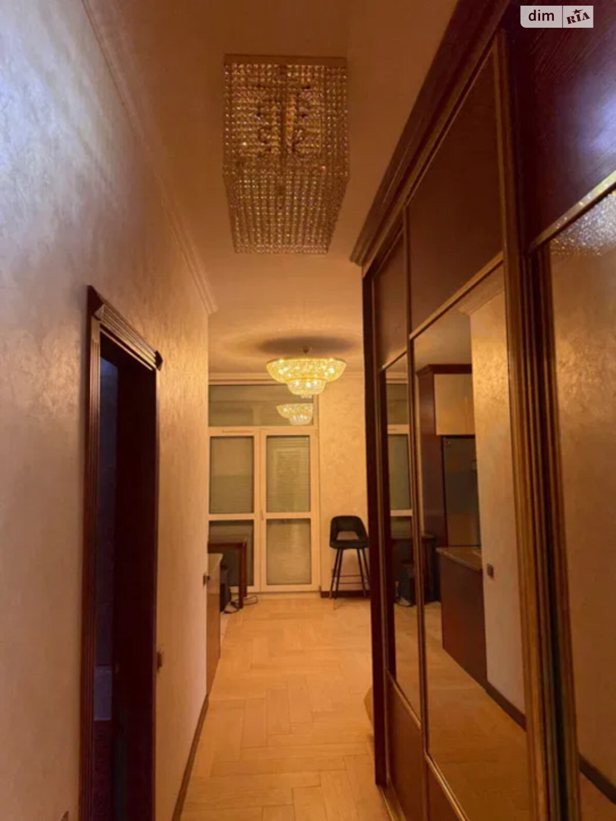 Продажа четырехкомнатной квартиры в Львове, на ул. Хмельницкого Богдана 220, район Кайзервальд фото 1