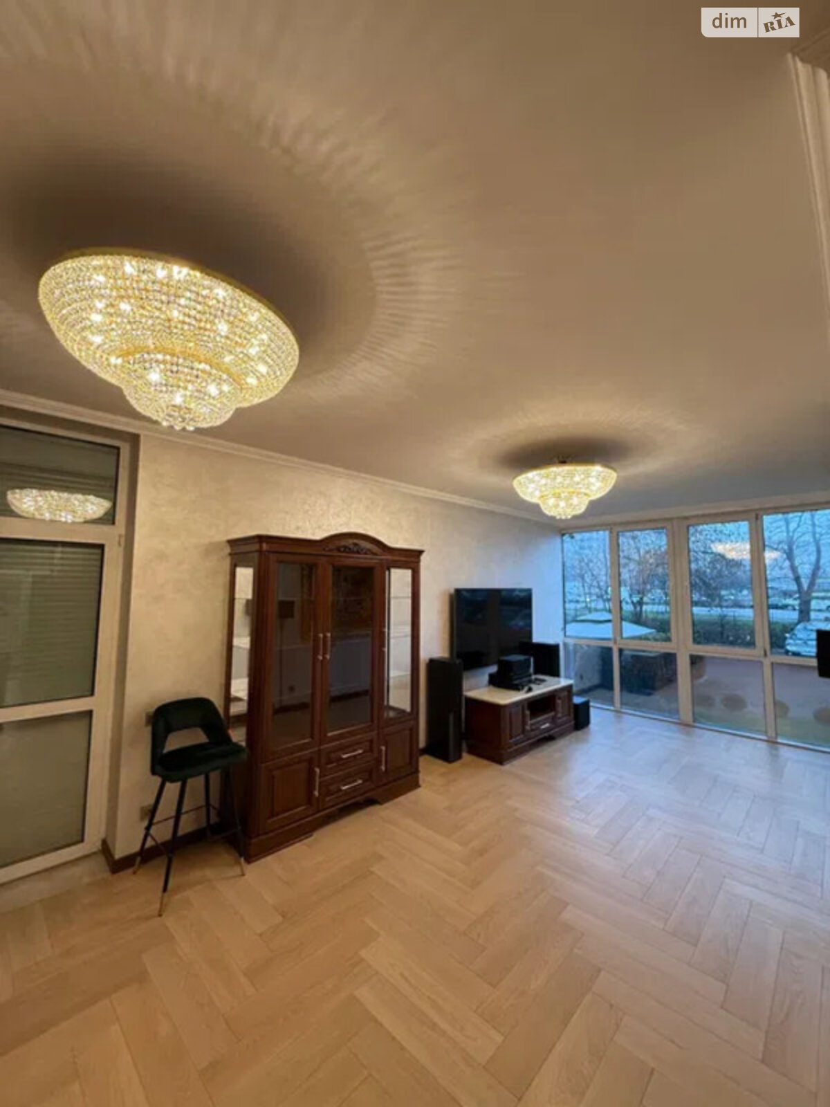 Продажа четырехкомнатной квартиры в Львове, на ул. Хмельницкого Богдана 220, район Кайзервальд фото 1
