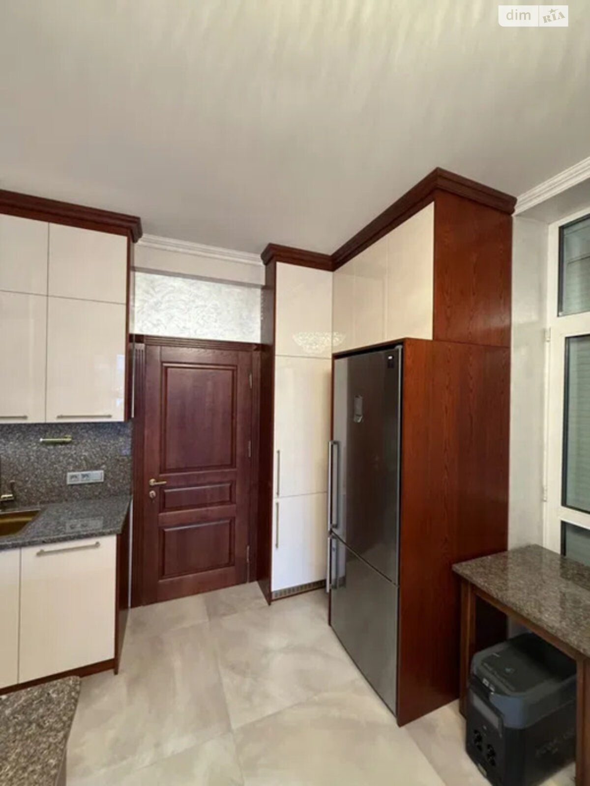 Продажа четырехкомнатной квартиры в Львове, на ул. Хмельницкого Богдана 220, район Кайзервальд фото 1