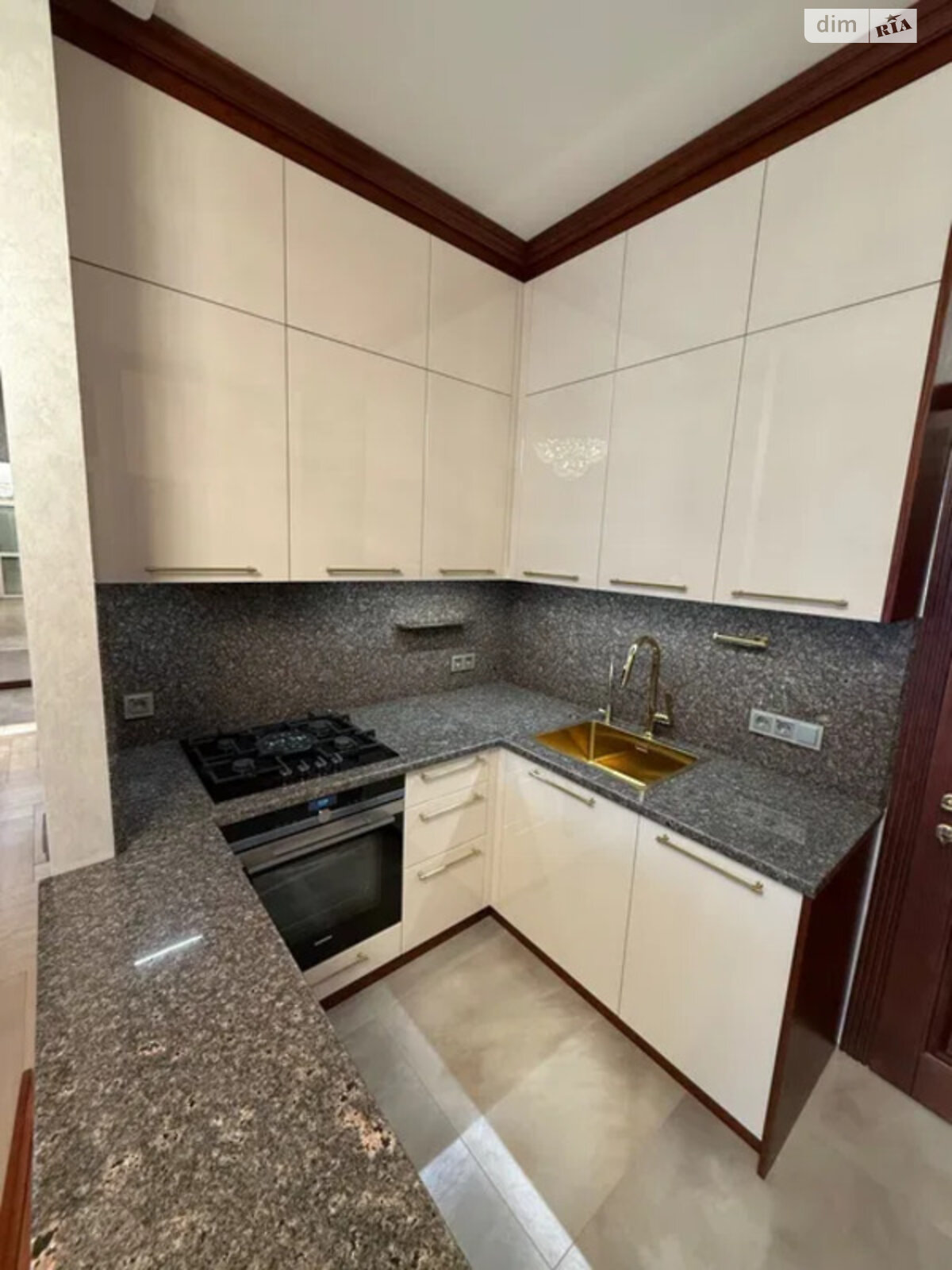 Продажа четырехкомнатной квартиры в Львове, на ул. Хмельницкого Богдана 220, район Кайзервальд фото 1