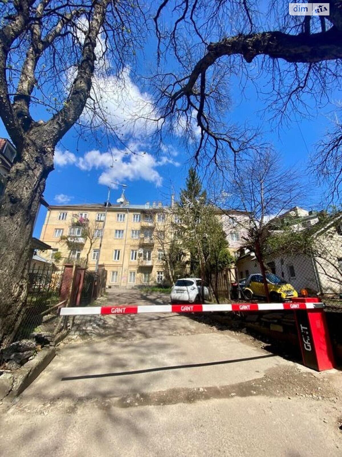 Продаж двокімнатної квартири в Львові, на вул. Личаківська 21, район Кайзервальд фото 1 Продаж двокімнатної квартири в Львові, на вул. Личаківська 21, район Кайзервальд фото 1