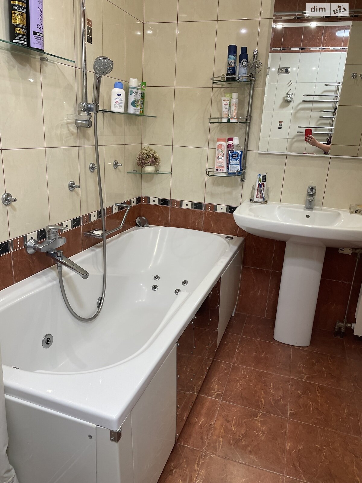 Продажа трехкомнатной квартиры в Львове, на ул. Нежинская 29В, район Кайзервальд фото 1 Продажа трехкомнатной квартиры в Львове, на ул. Нежинская 29В, район Кайзервальд фото 1