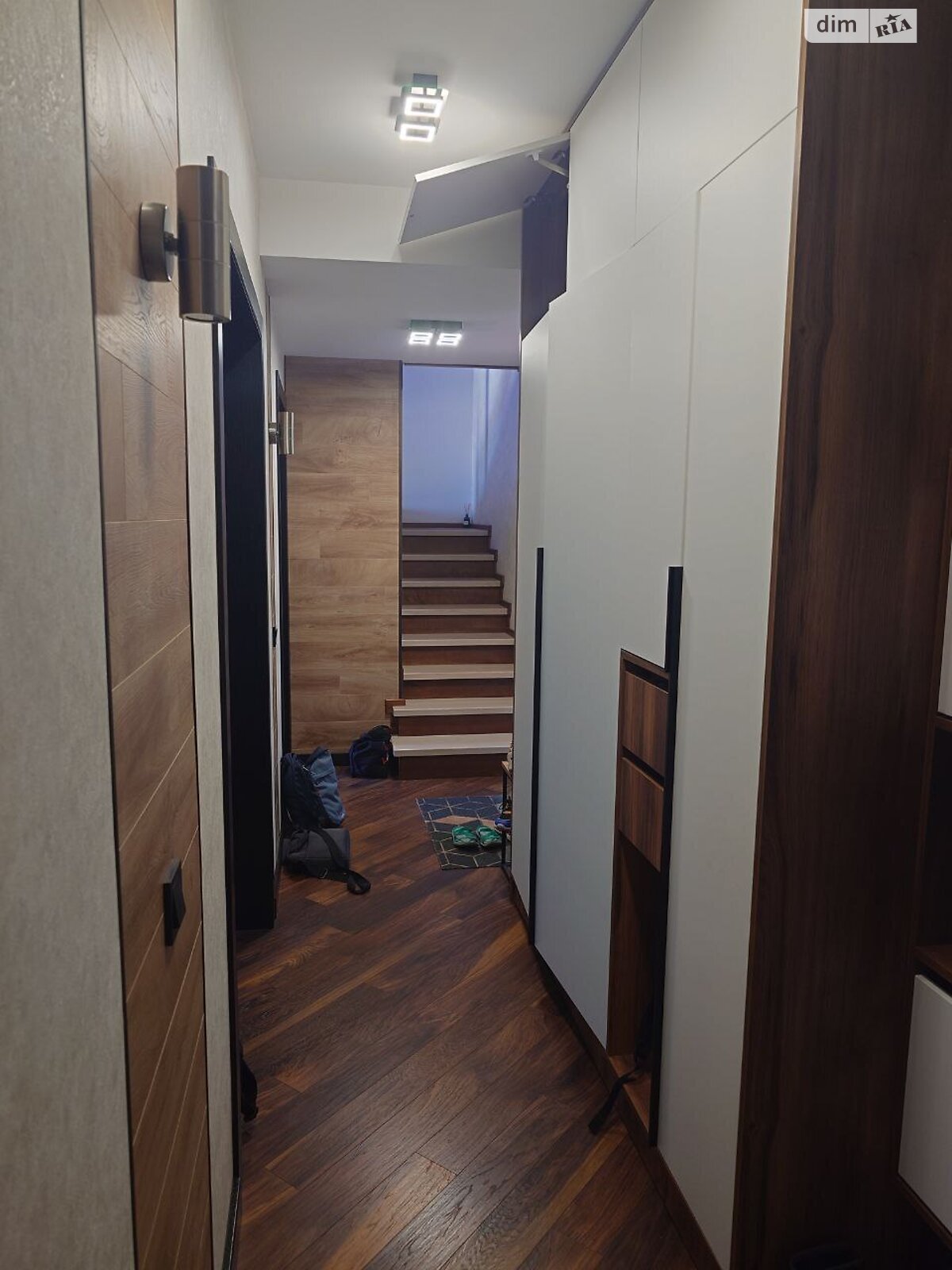 Продаж трикімнатної квартири в Львові, на вул. Єрошенка 14, район Клепарів фото 1 Продаж трикімнатної квартири в Львові, на вул. Єрошенка 14, район Клепарів фото 1