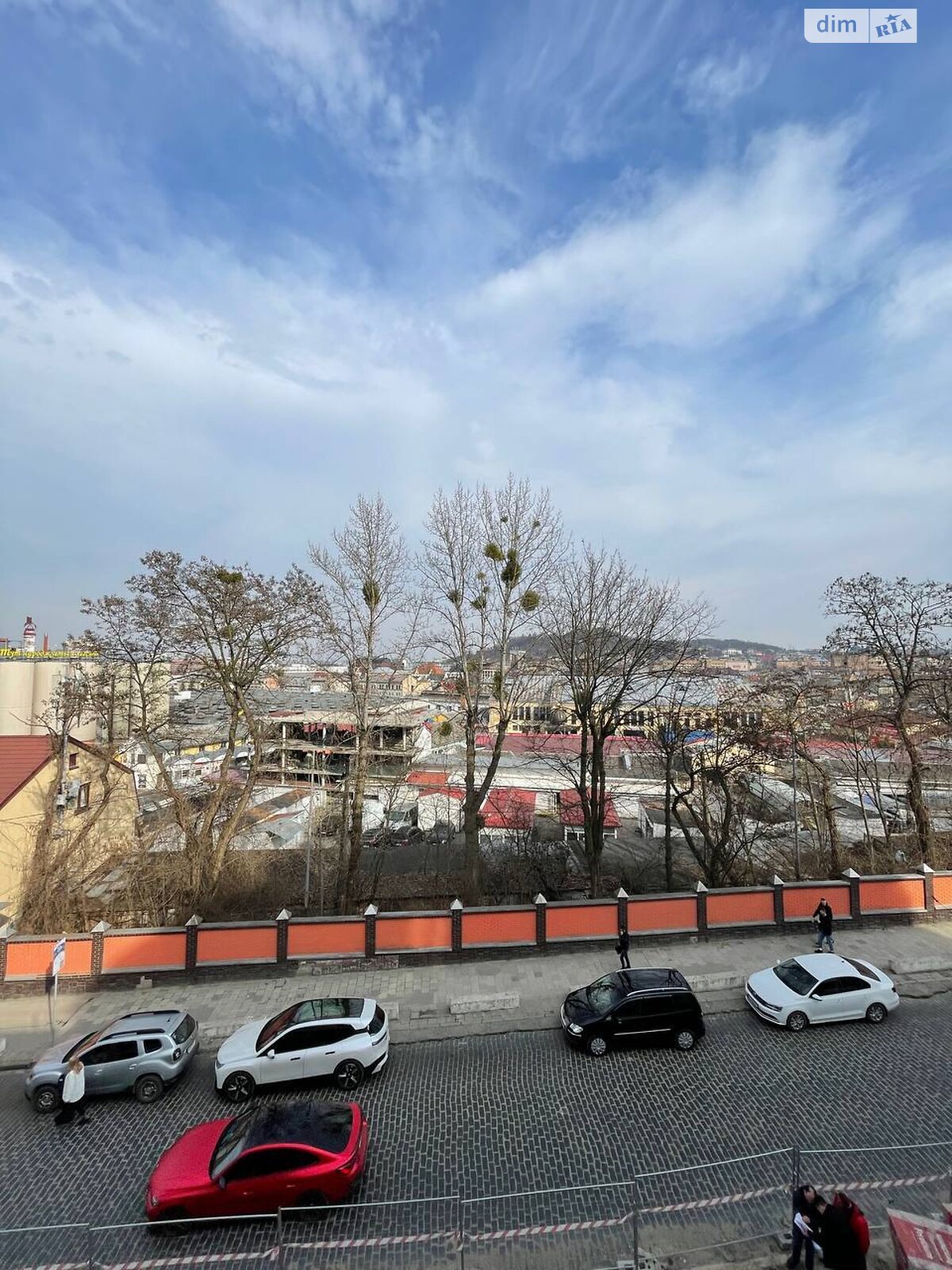 Продаж трикімнатної квартири в Львові, на вул. Клепарівська 15, район Клепарів фото 1 Продаж трикімнатної квартири в Львові, на вул. Клепарівська 15, район Клепарів фото 1