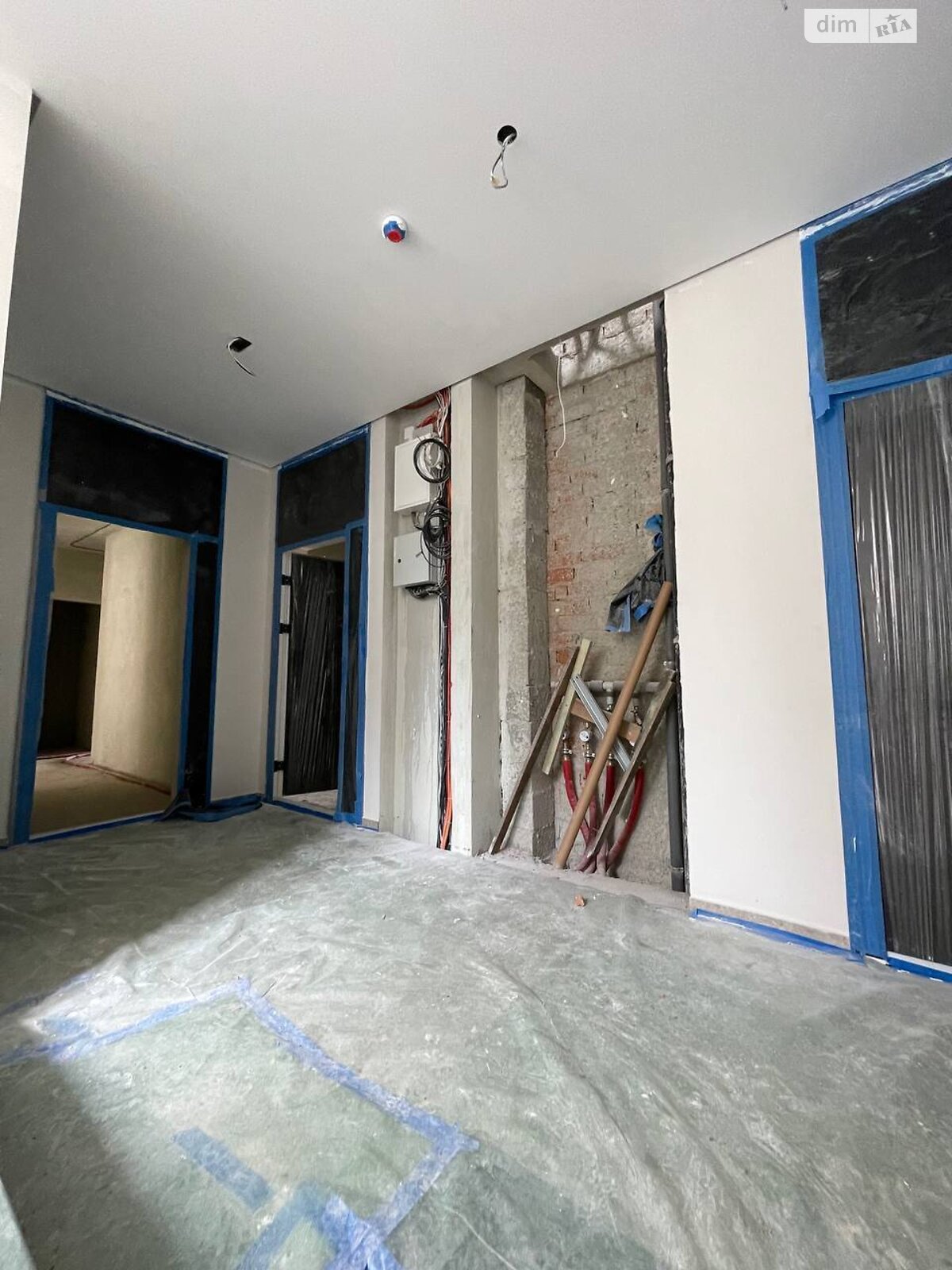 Продажа трехкомнатной квартиры в Львове, на ул. Клепаровская 15, район Клепаров фото 1 Продажа трехкомнатной квартиры в Львове, на ул. Клепаровская 15, район Клепаров фото 1