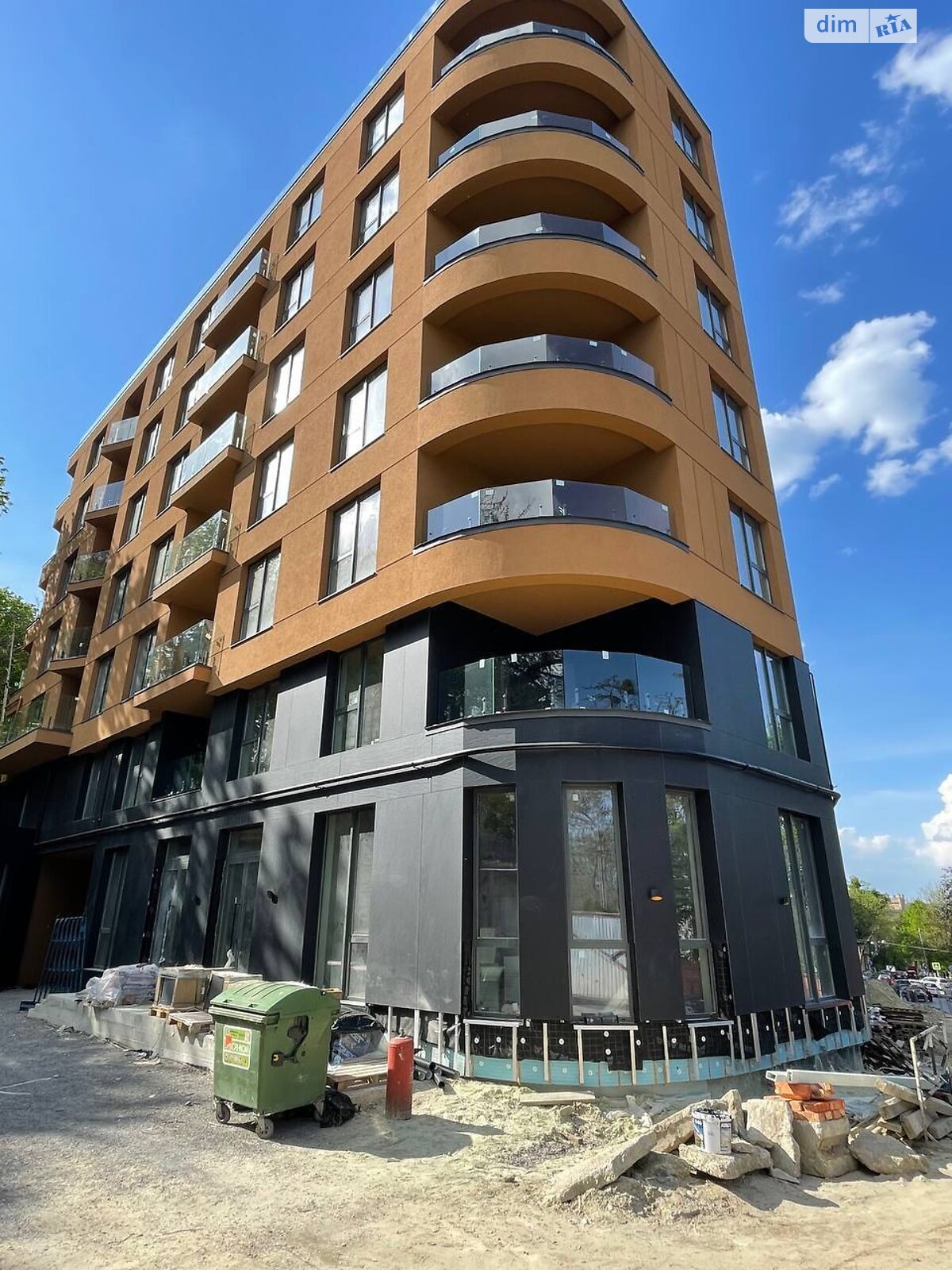 Продажа трехкомнатной квартиры в Львове, на ул. Клепаровская 15, район Клепаров фото 1 Продажа трехкомнатной квартиры в Львове, на ул. Клепаровская 15, район Клепаров фото 1