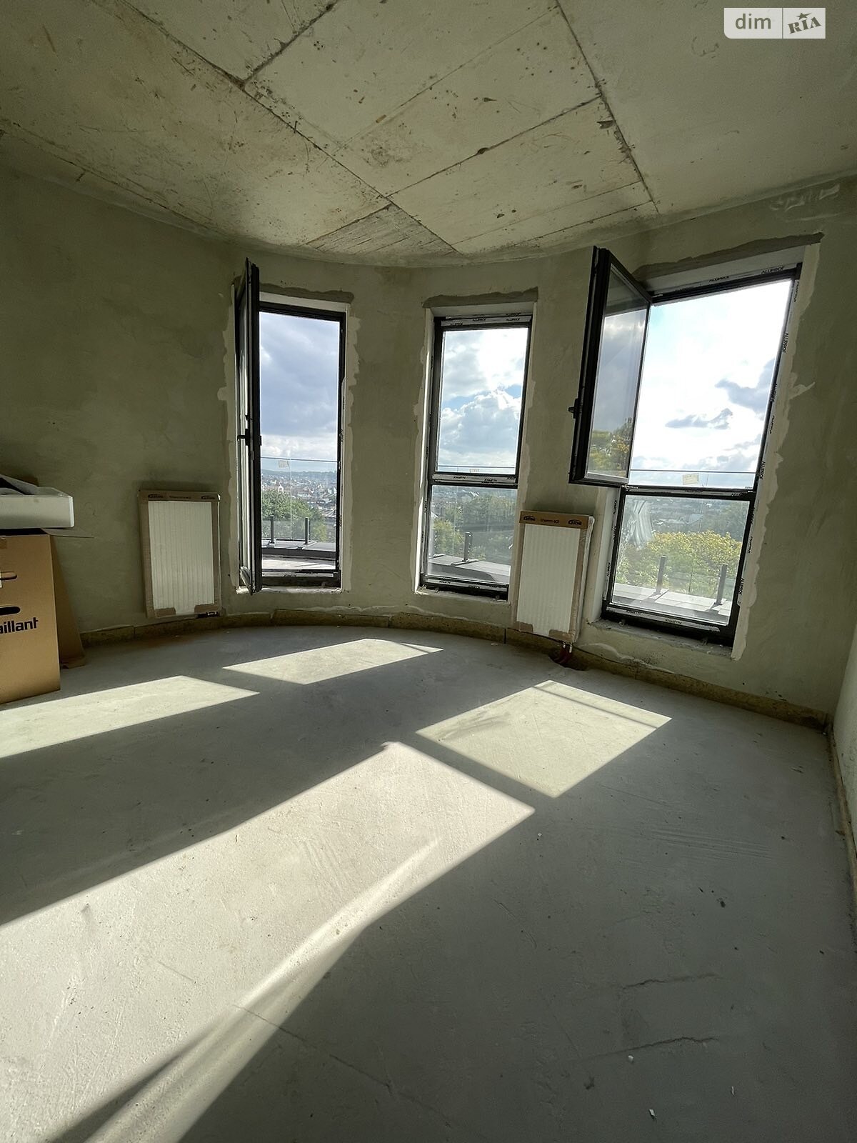 Продажа трехкомнатной квартиры в Львове, на ул. Клепаровская 15, район Клепаров фото 1