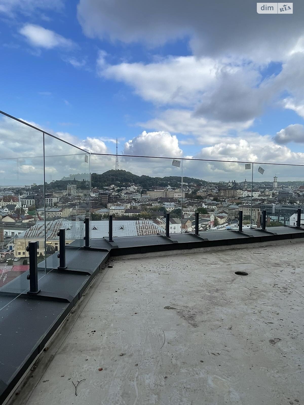 Продажа трехкомнатной квартиры в Львове, на ул. Клепаровская 15, район Клепаров фото 1