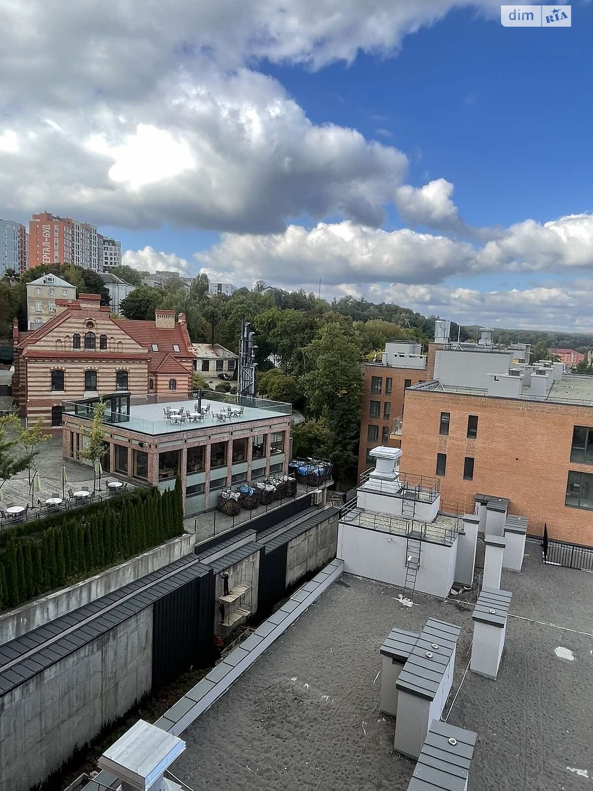 Продажа трехкомнатной квартиры в Львове, на ул. Клепаровская 15, район Клепаров фото 1