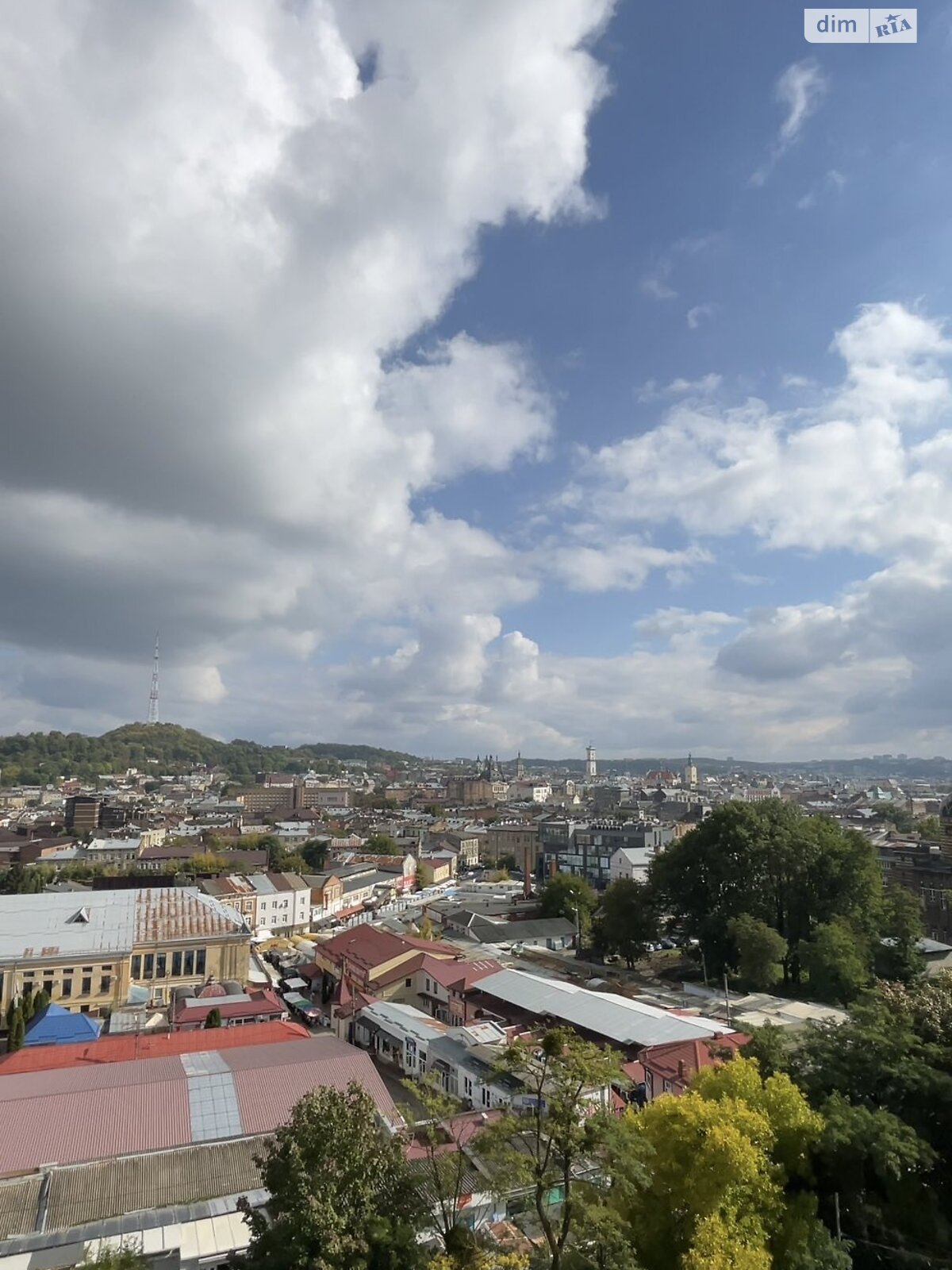 Продажа трехкомнатной квартиры в Львове, на ул. Клепаровская 15, район Клепаров фото 1