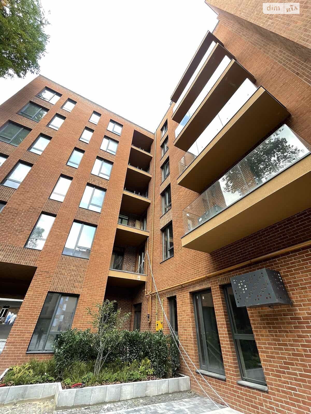 Продажа трехкомнатной квартиры в Львове, на ул. Клепаровская 15, район Клепаров фото 1