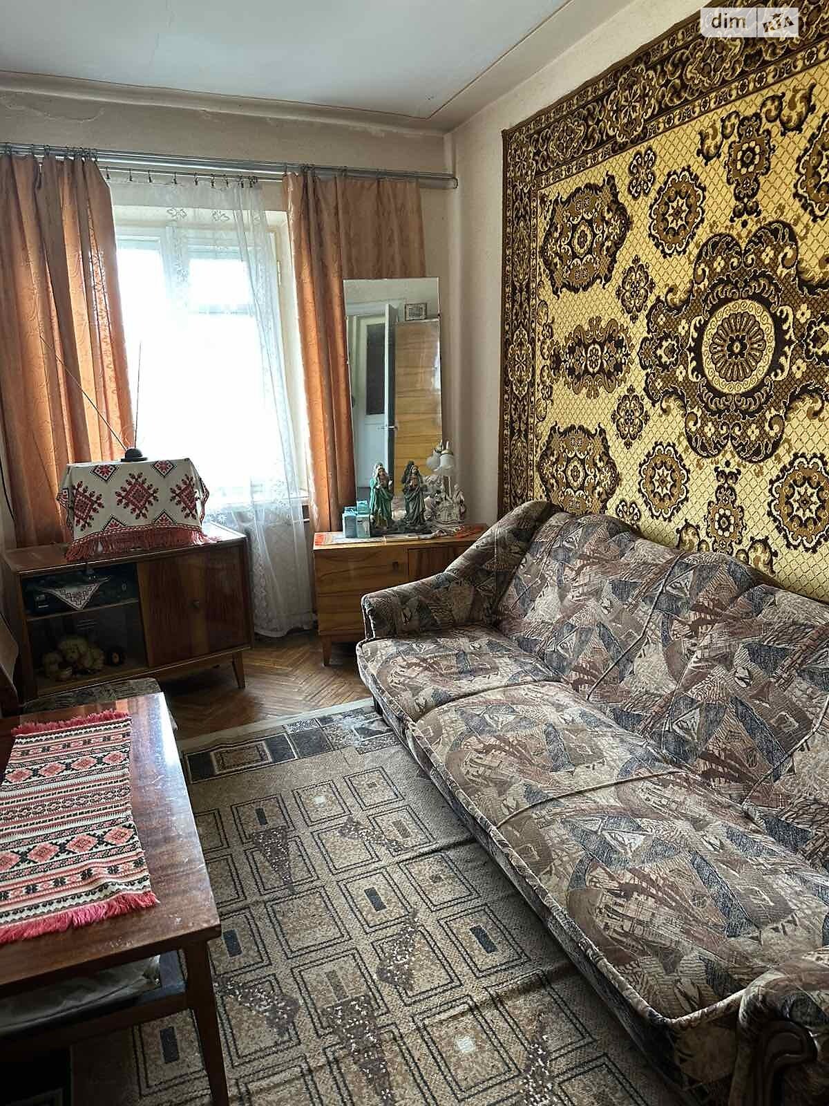 Продаж трикімнатної квартири в Львові, на вул. Золота, район Клепарів фото 1 Продаж трикімнатної квартири в Львові, на вул. Золота, район Клепарів фото 1