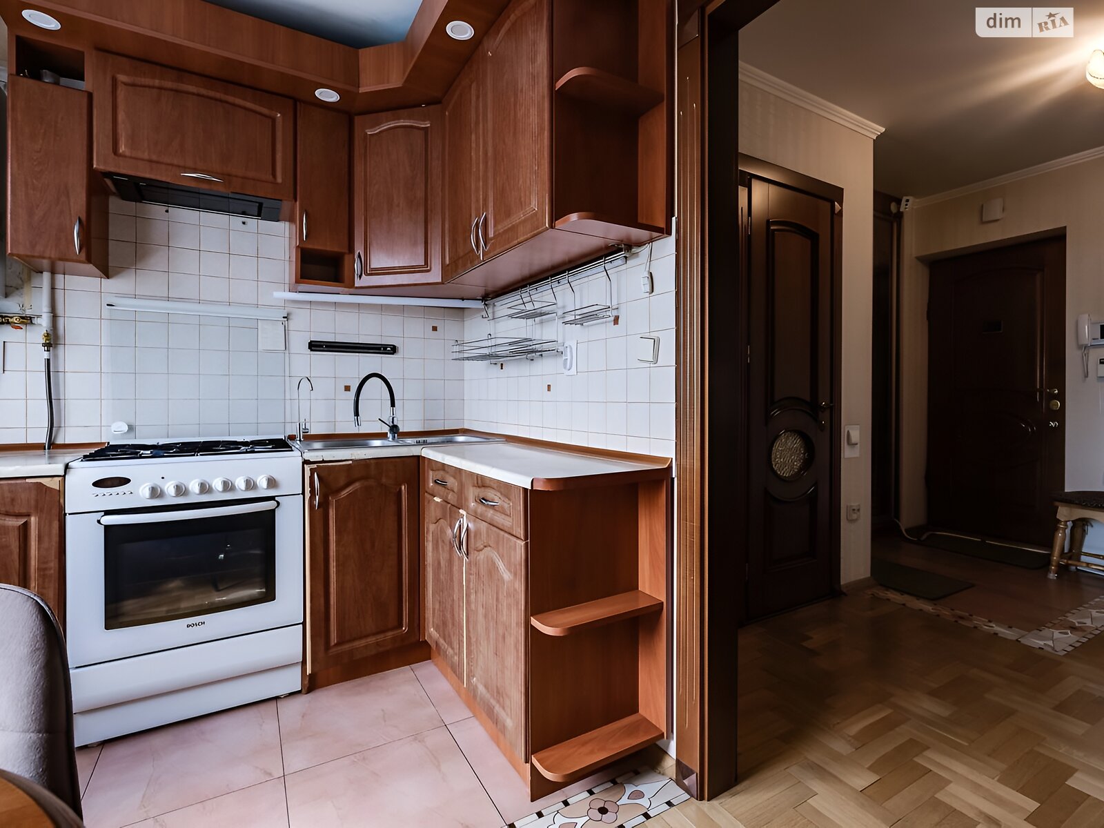 Продажа трехкомнатной квартиры в Львове, на ул. Золотая 18, район Клепаров фото 1 Продажа трехкомнатной квартиры в Львове, на ул. Золотая 18, район Клепаров фото 1