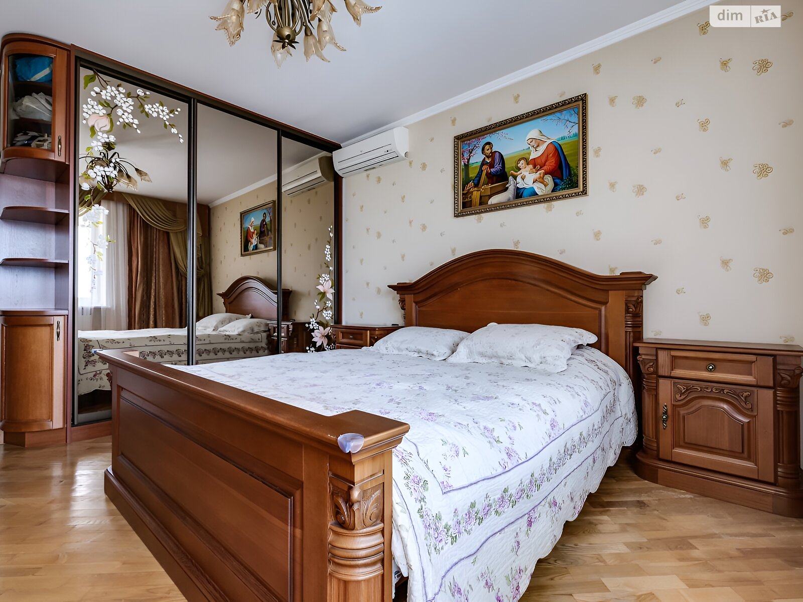 Продажа трехкомнатной квартиры в Львове, на ул. Золотая 18, район Клепаров фото 1 Продажа трехкомнатной квартиры в Львове, на ул. Золотая 18, район Клепаров фото 1