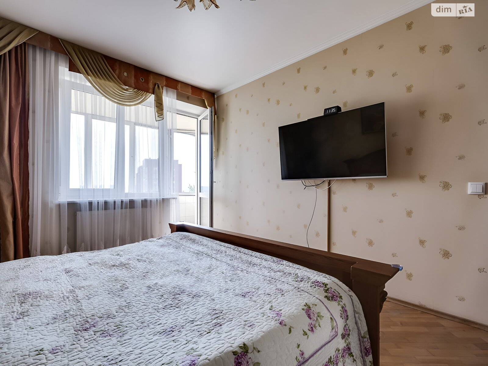 Продажа трехкомнатной квартиры в Львове, на ул. Золотая 18, район Клепаров фото 1 Продажа трехкомнатной квартиры в Львове, на ул. Золотая 18, район Клепаров фото 1