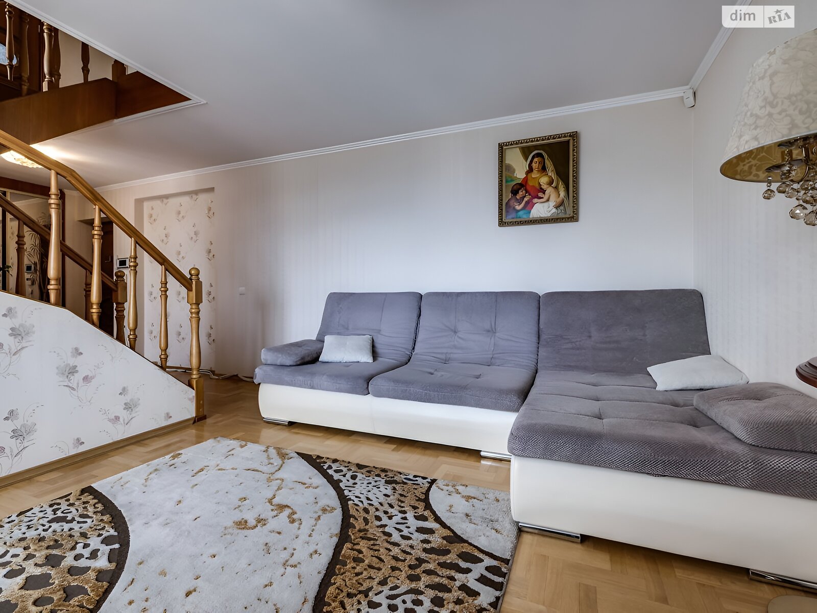 Продажа трехкомнатной квартиры в Львове, на ул. Золотая 18, район Клепаров фото 1 Продажа трехкомнатной квартиры в Львове, на ул. Золотая 18, район Клепаров фото 1
