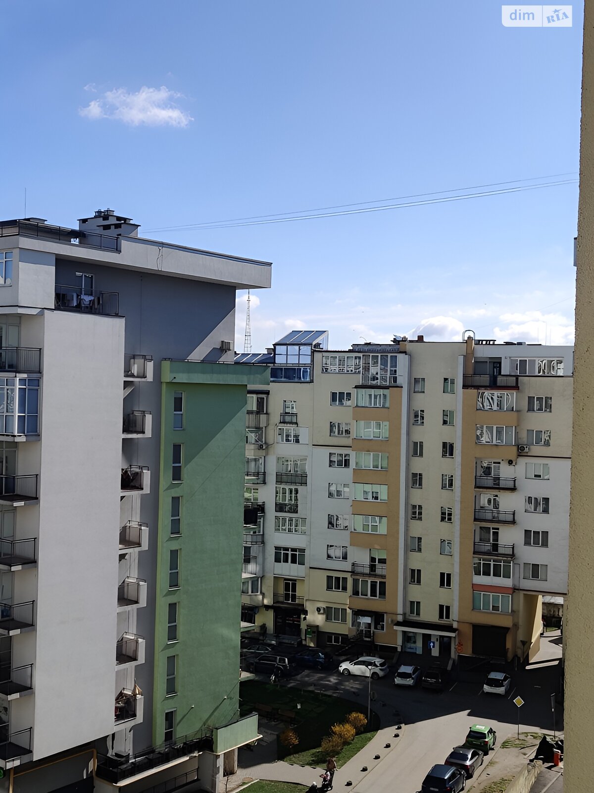 Продажа трехкомнатной квартиры в Львове, на пл. Князя Святослава, район Галицкий фото 1 Продажа трехкомнатной квартиры в Львове, на пл. Князя Святослава, район Галицкий фото 1