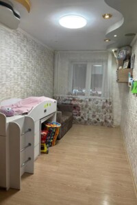 Продаж трикімнатної квартири в Львові, на дор. Кільцева 1, фото 2