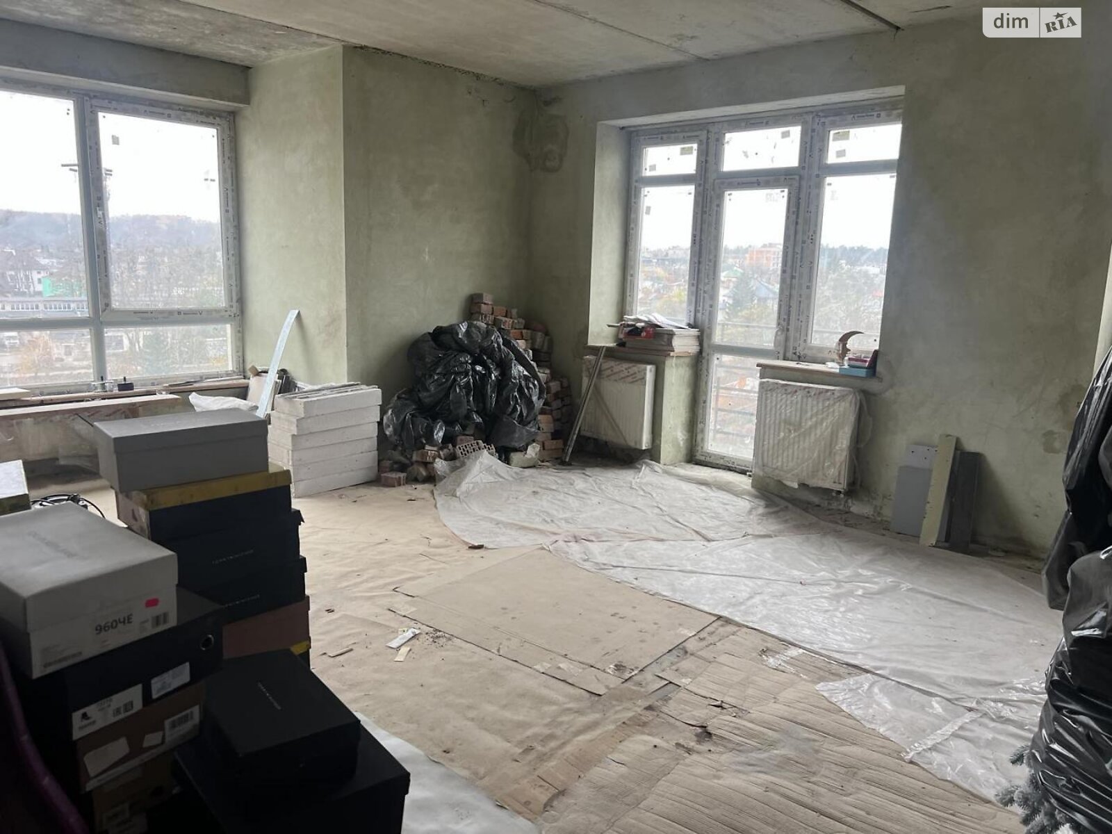 Продаж трикімнатної квартири в Львові, на вул. Глинянський Тракт, район Кривчиці фото 1 Продаж трикімнатної квартири в Львові, на вул. Глинянський Тракт, район Кривчиці фото 1