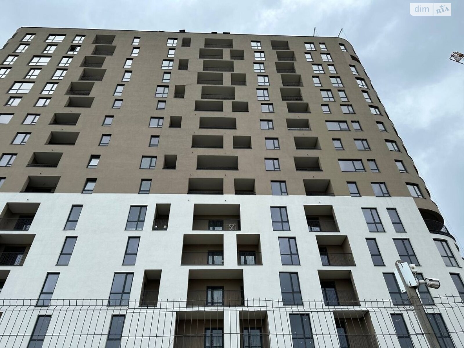 Продажа трехкомнатной квартиры в Львове, на ул. Кульпарковская 96, фото 1
