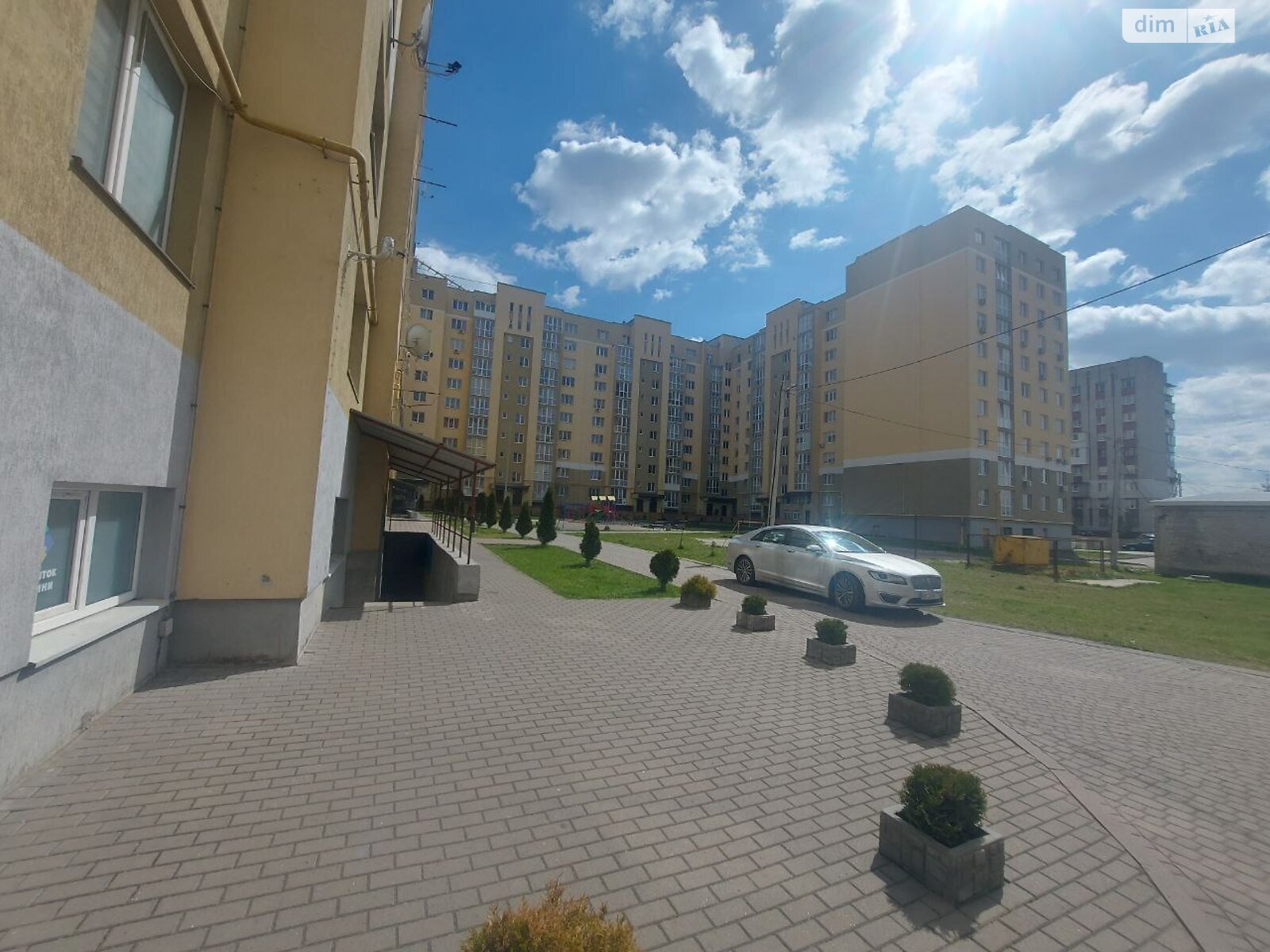 Продаж однокімнатної квартири в Львові, на вул. Роксоляни, район Левандівка фото 1 Продаж однокімнатної квартири в Львові, на вул. Роксоляни, район Левандівка фото 1