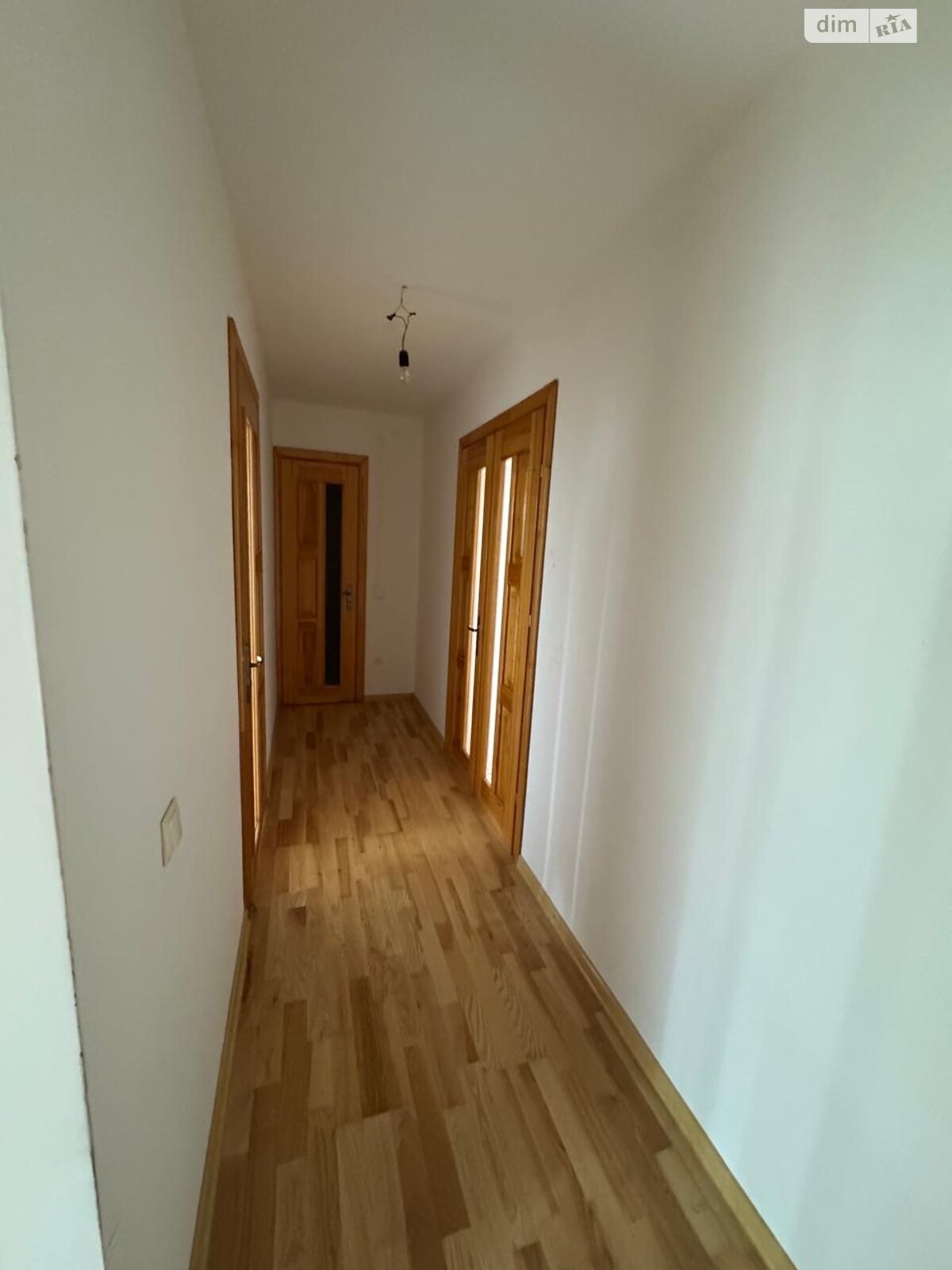 Продаж п`ятикімнатної квартири в Львові, на вул. Роксоляни, район Левандівка фото 1 Продаж п`ятикімнатної квартири в Львові, на вул. Роксоляни, район Левандівка фото 1