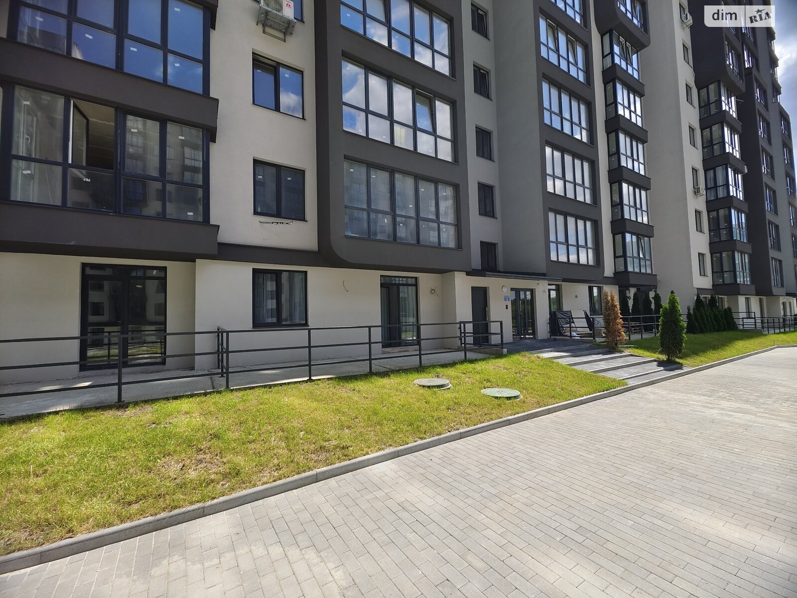 Продаж однокімнатної квартири в Львові, на вул. Роксоляни 155, район Левандівка фото 1 Продаж однокімнатної квартири в Львові, на вул. Роксоляни 155, район Левандівка фото 1